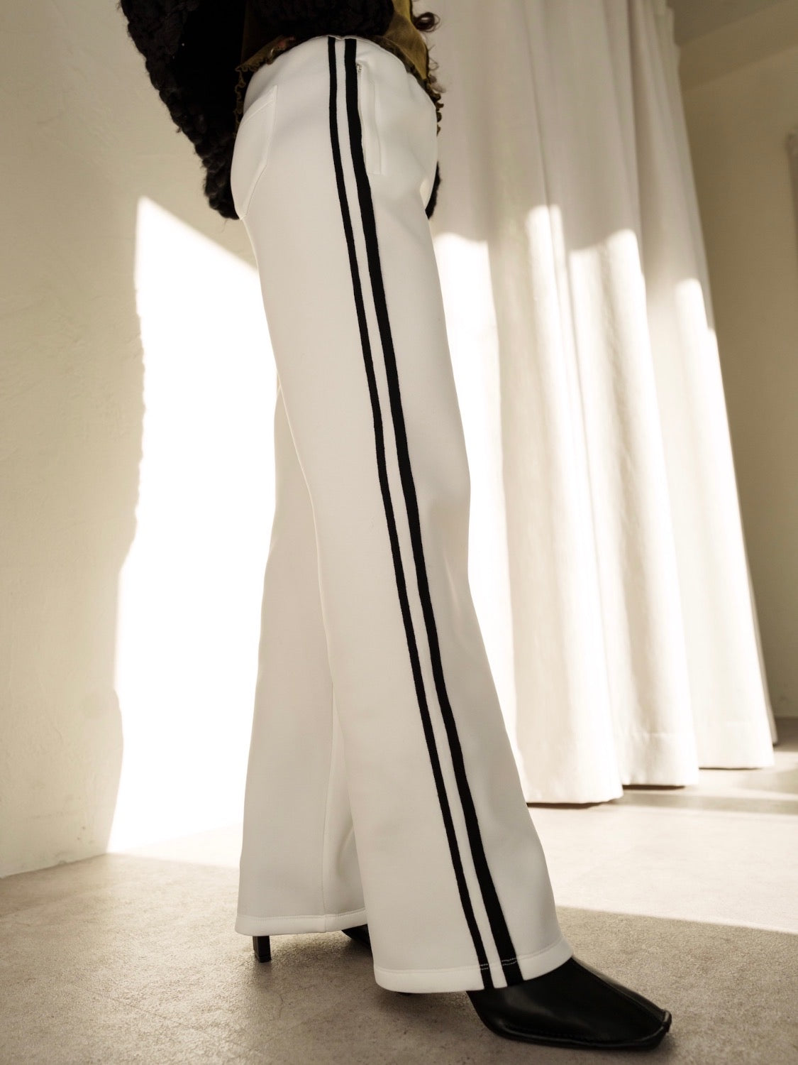 MODEL:159cm<br>COLOR:ホワイト