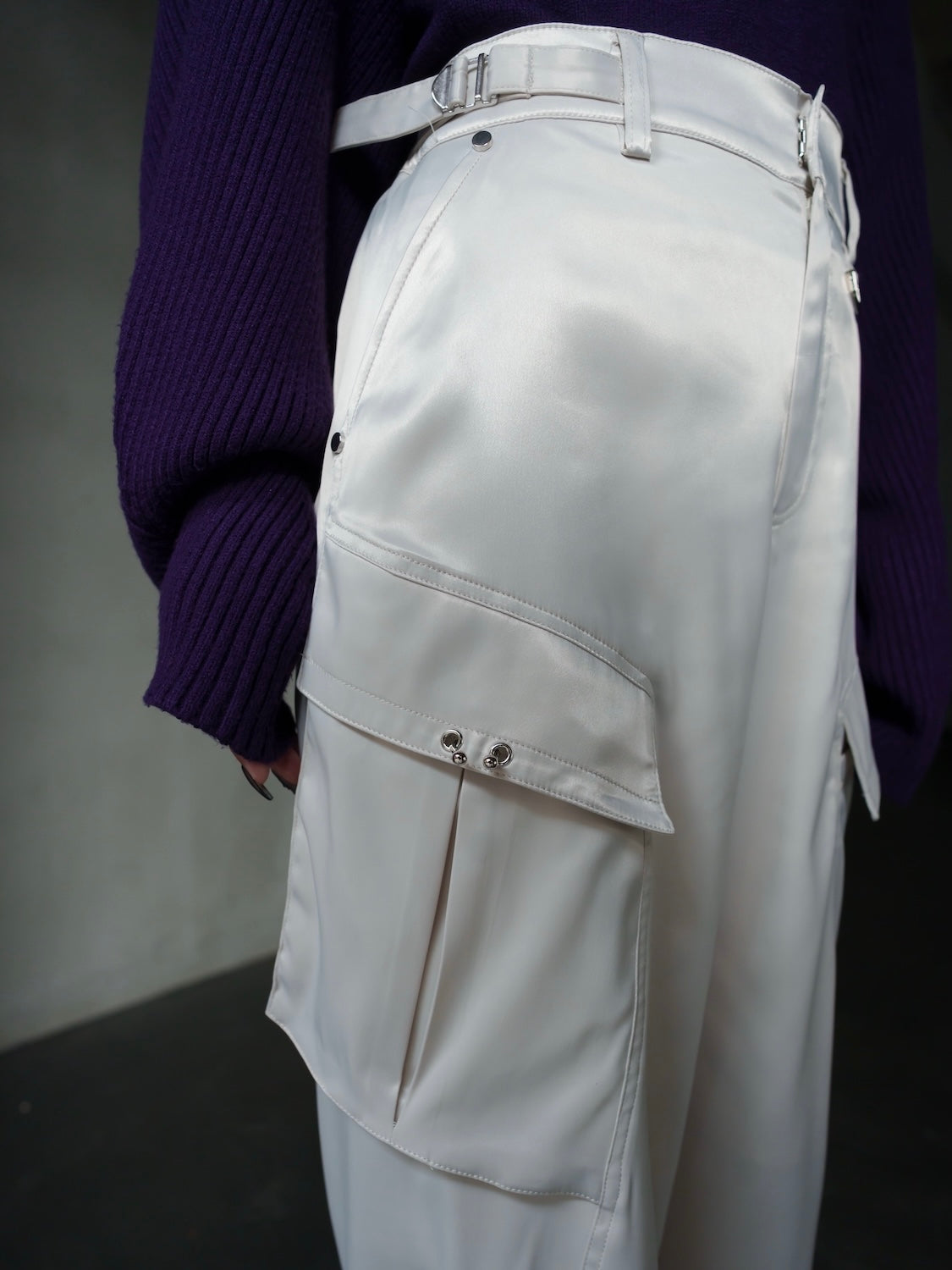 ピアスポケット Satin カーゴパンツ