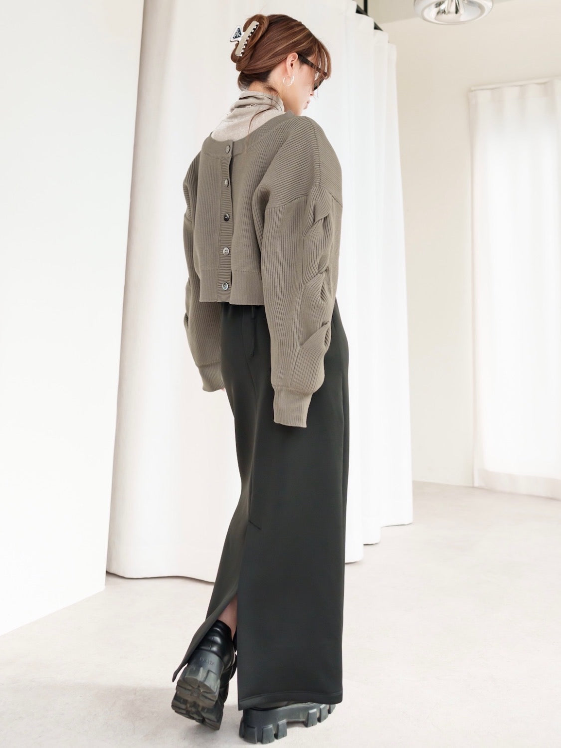 MODEL:159cm<br>COLOR:グレージュ