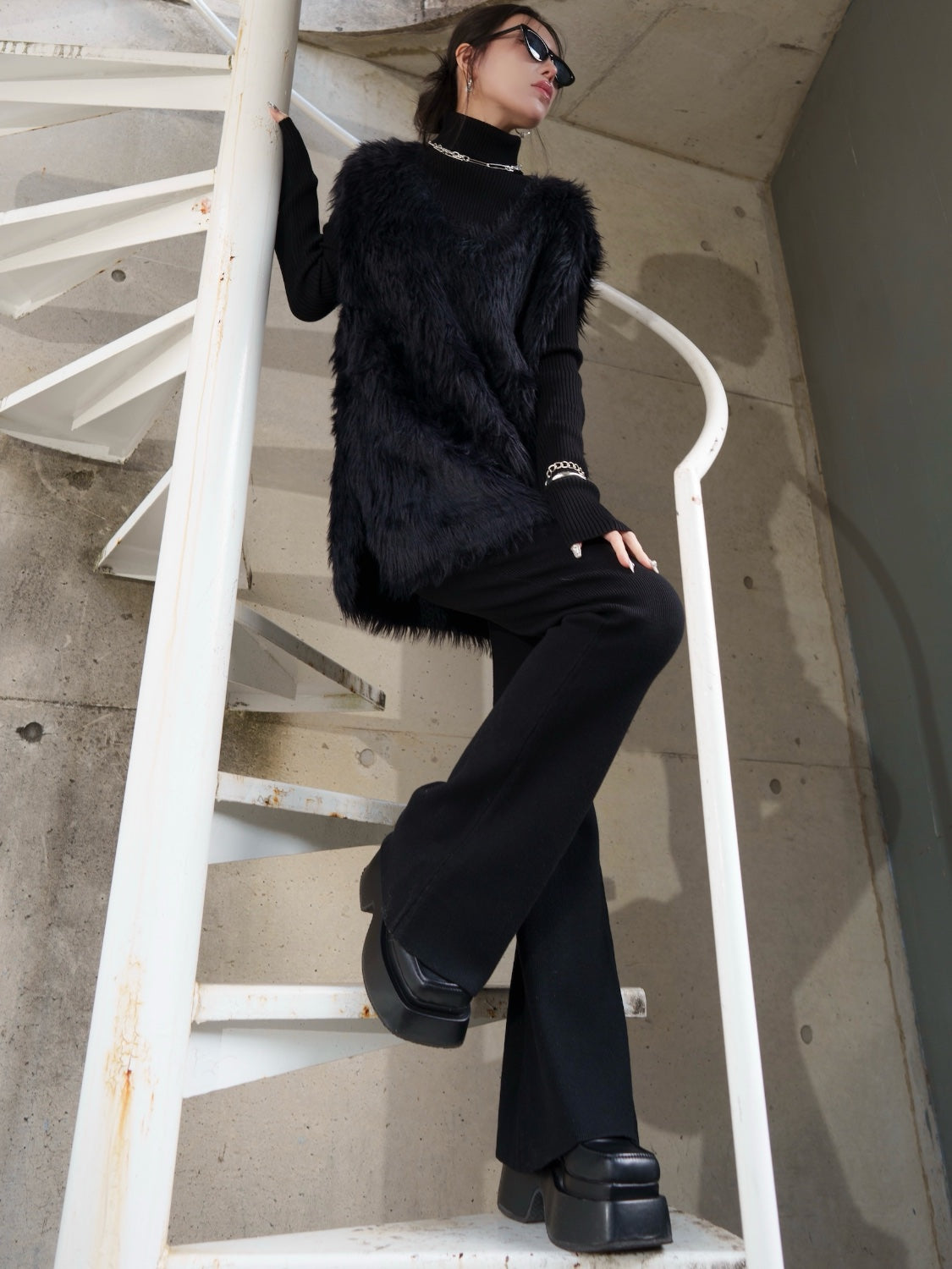 MODEL:159cm<br>COLOR:ブラック