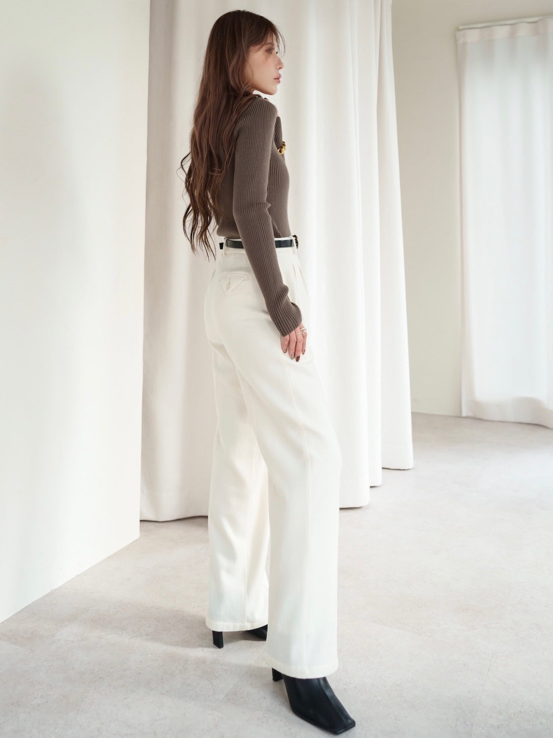 Slit Turtle Knit Top