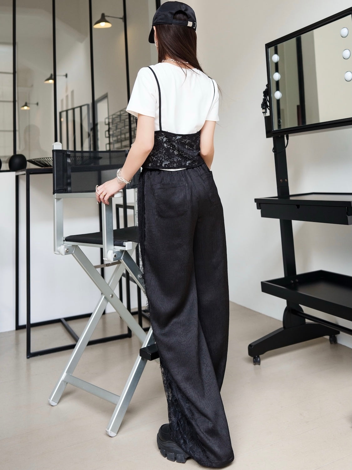 Switch レース サテン ワイドパンツ