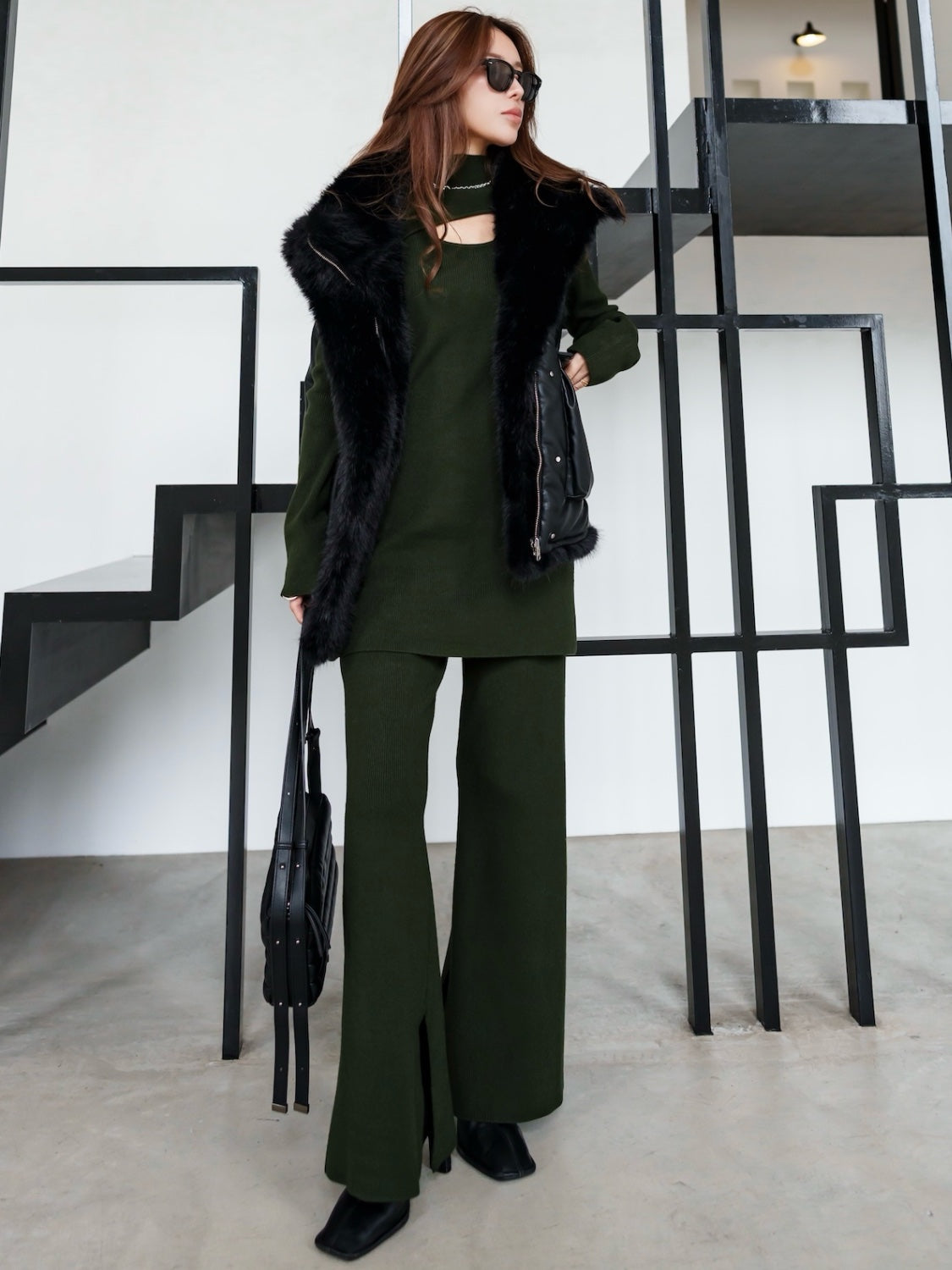 MODEL:159cm<br>COLOR:カーキ