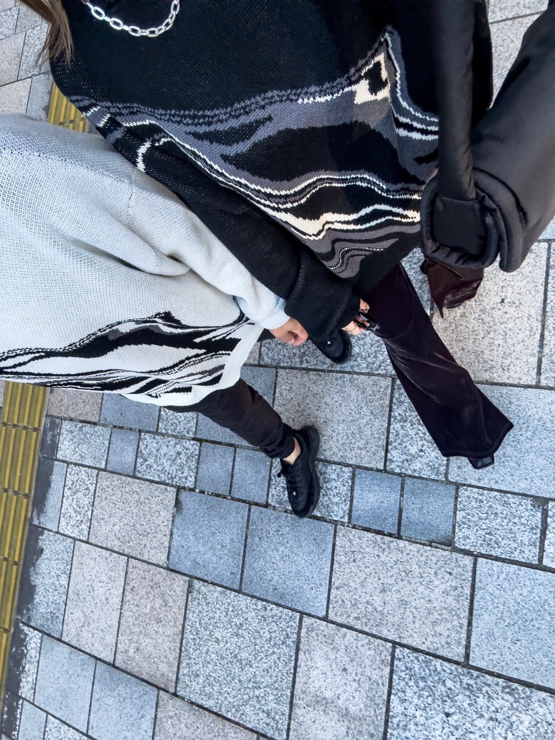 Marble Long-sleeve Pullover