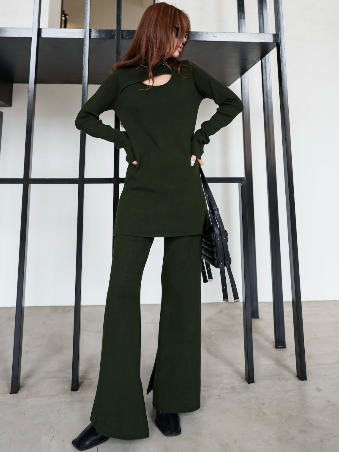 MODEL:159cm<br>COLOR:カーキ