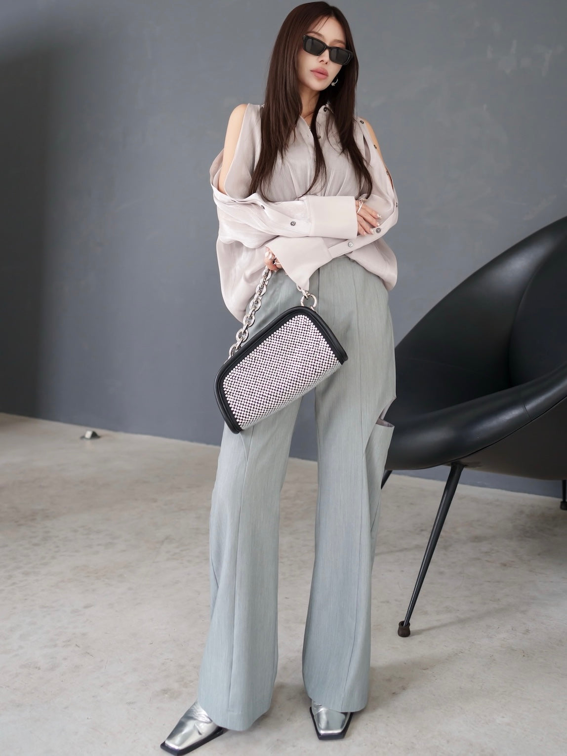 Side Hole Straight Slacks