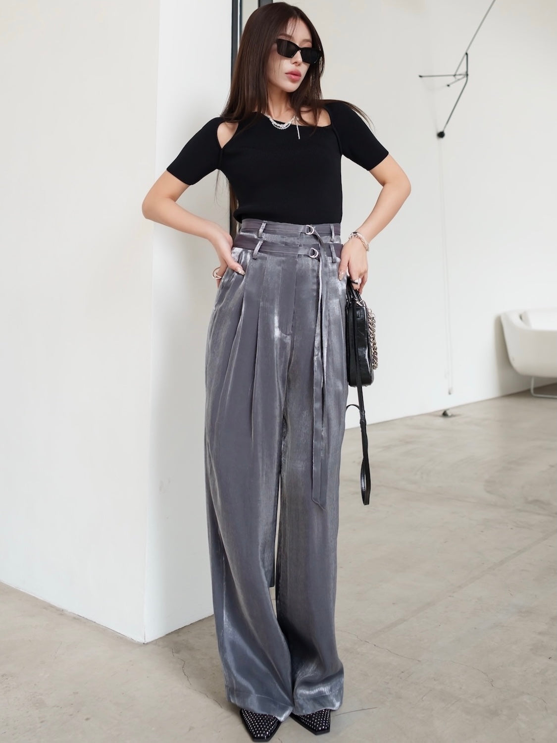 Asymmetrical short-sleeve knit