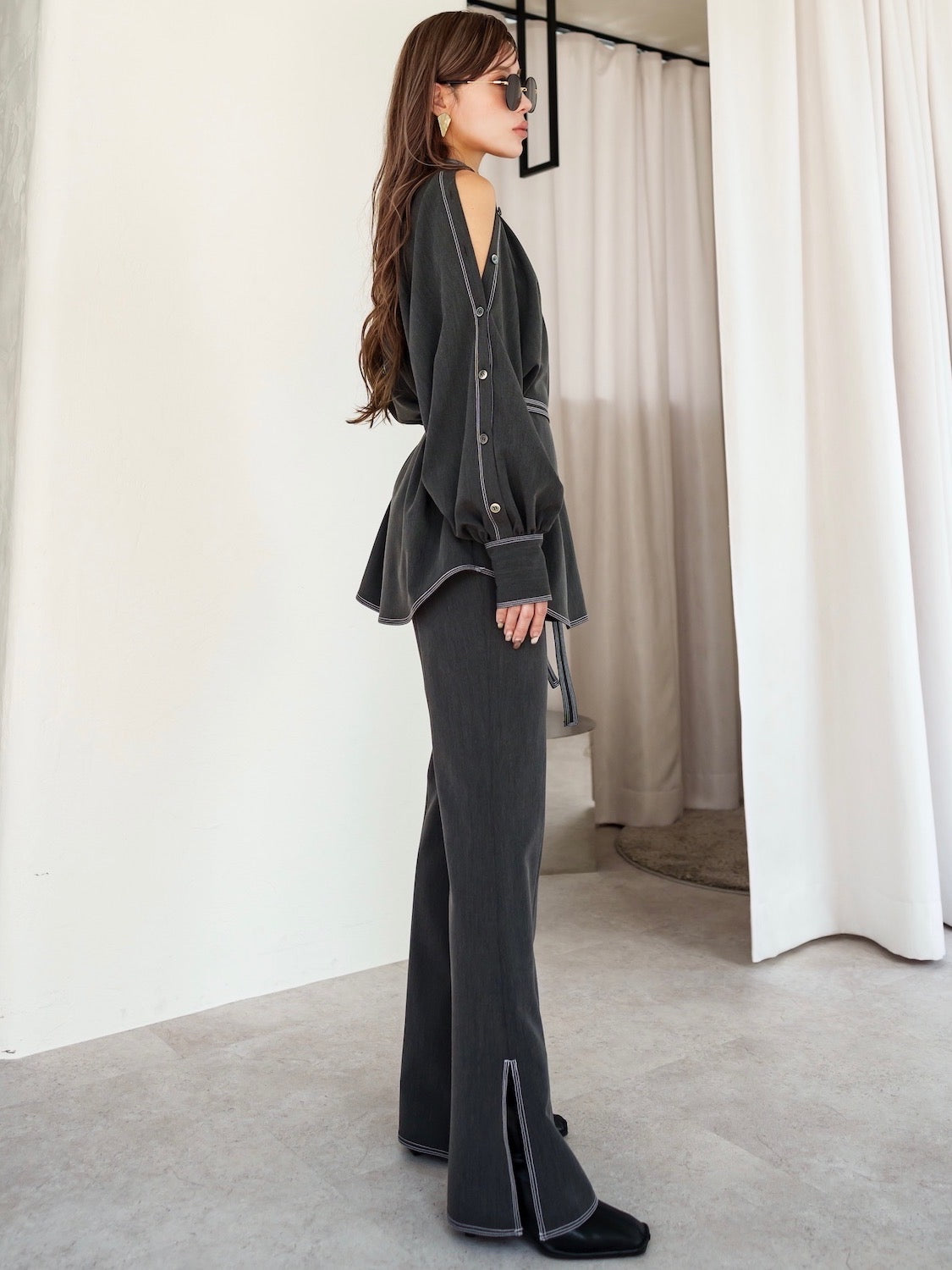 Stitched semi-flared pants
