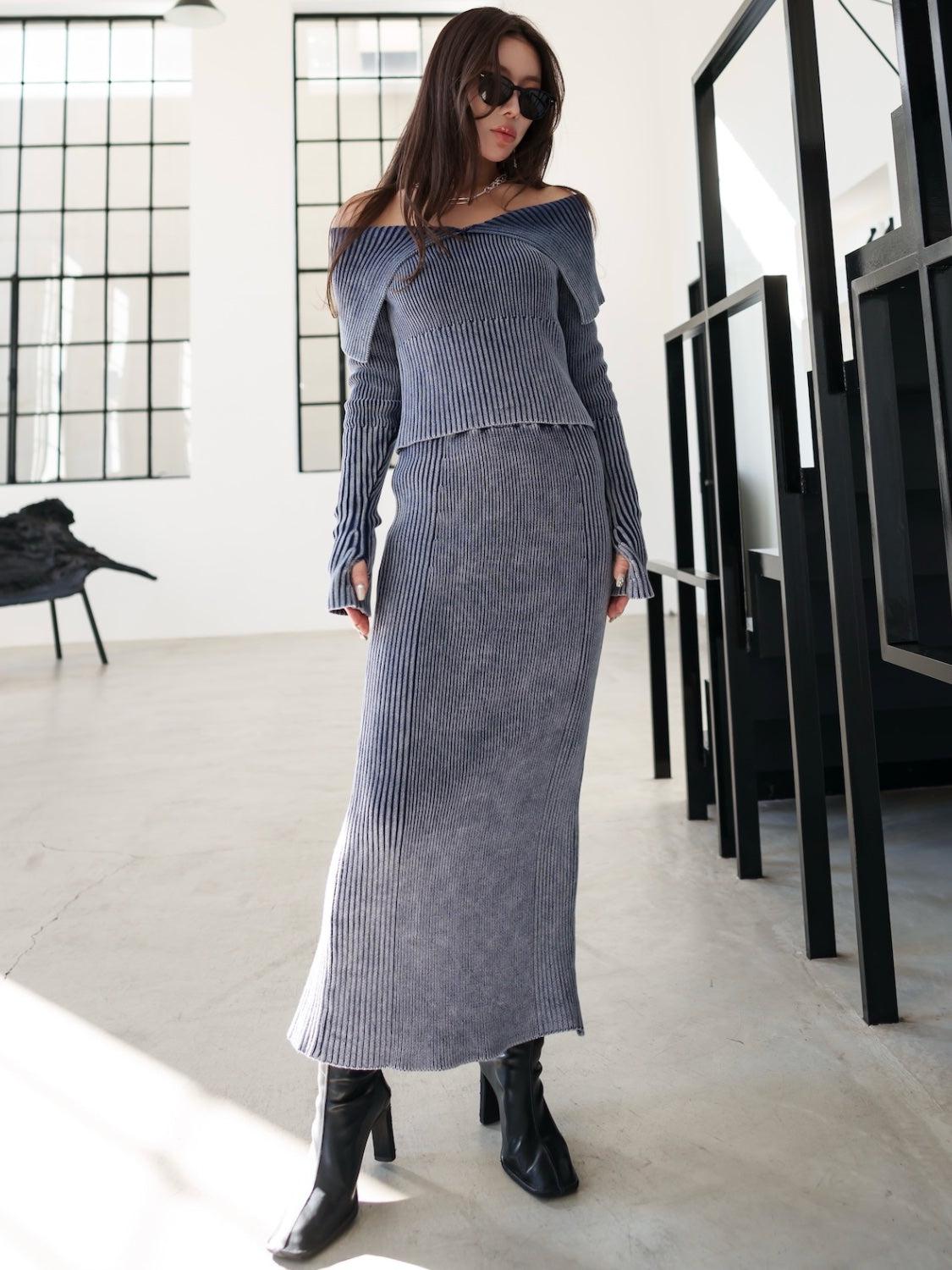 OFF-SHOULDER PIGMENT RIB KNIT SET