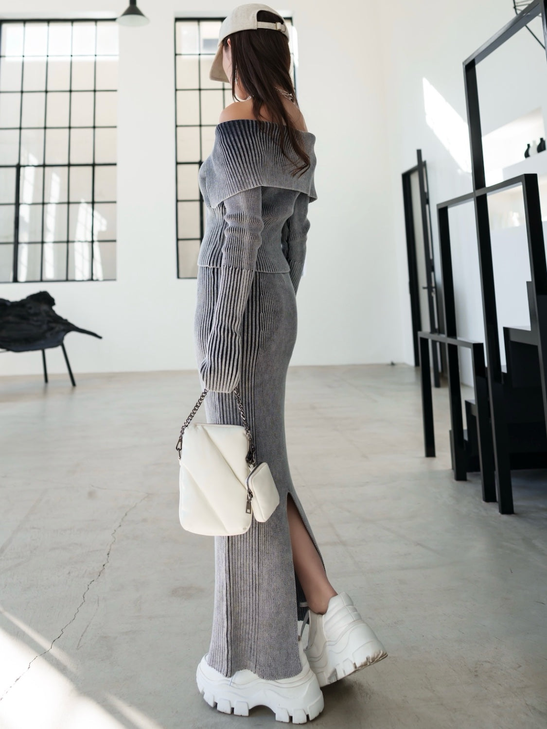 OFF-SHOULDER PIGMENT RIB KNIT SET