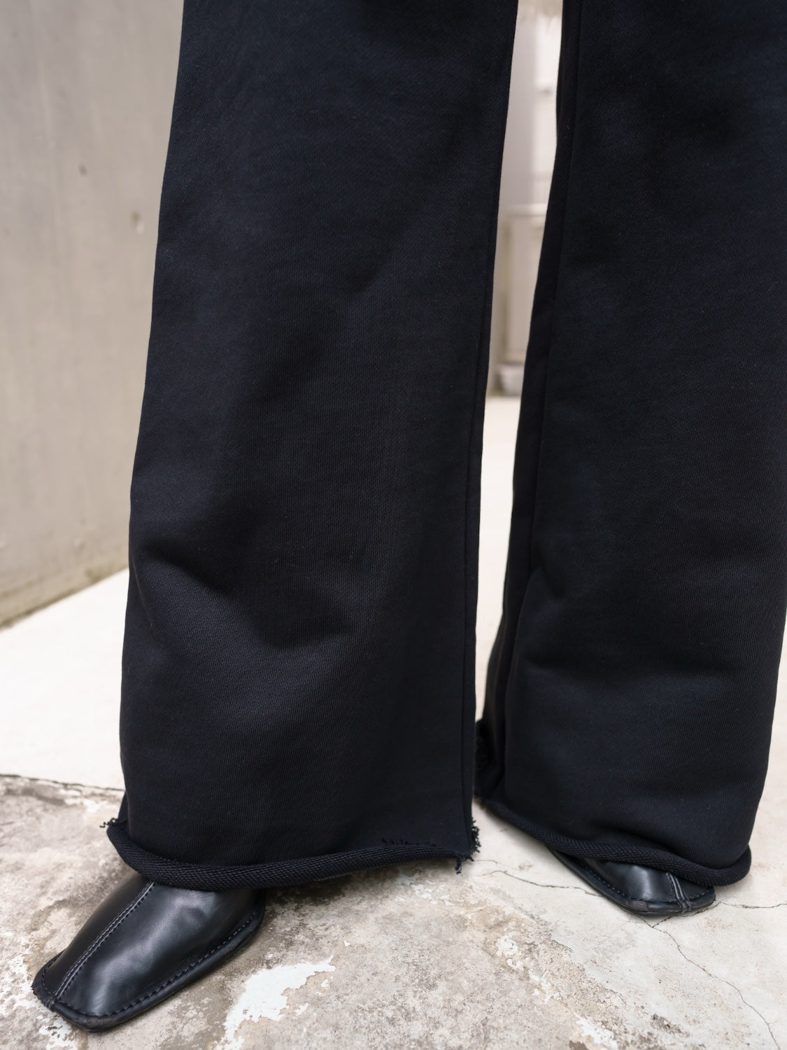 Cut-off Sweat Wide Pants