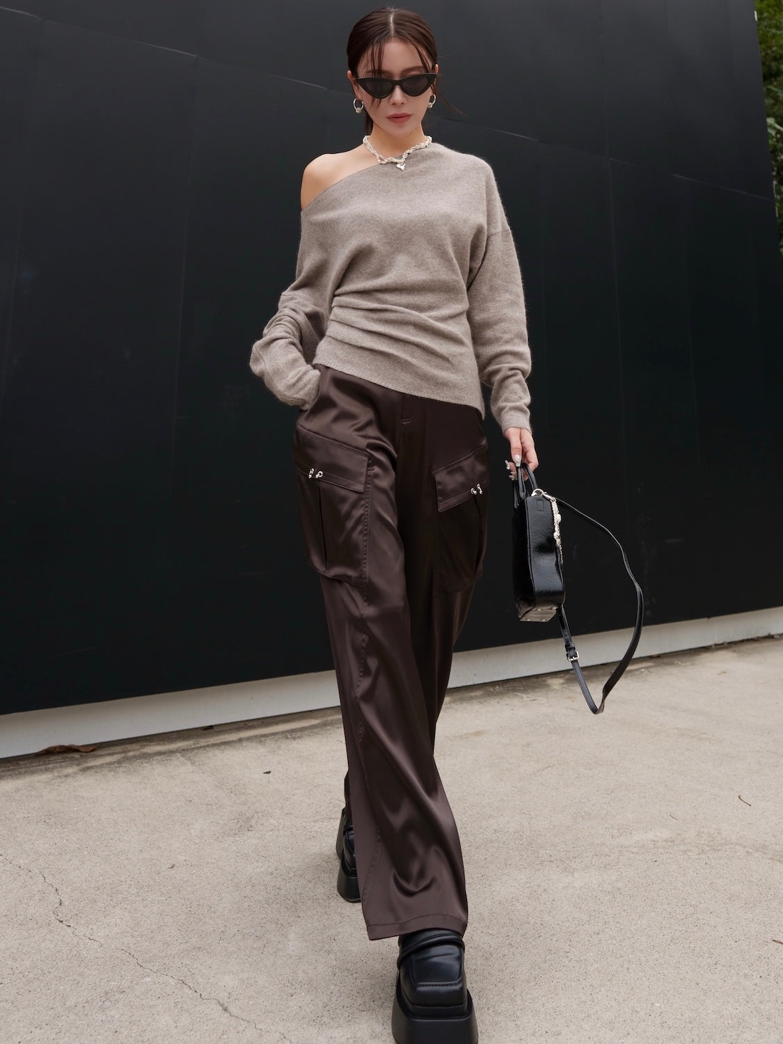 アシンメトリー ラクーン KNIT トップス