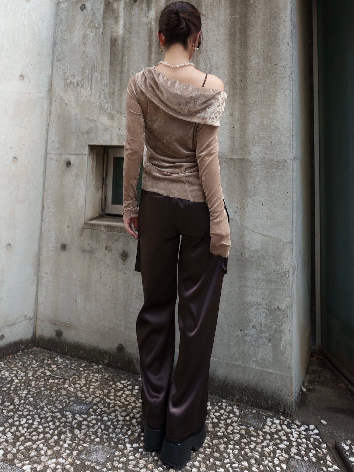 ピアスポケット Satin カーゴパンツ