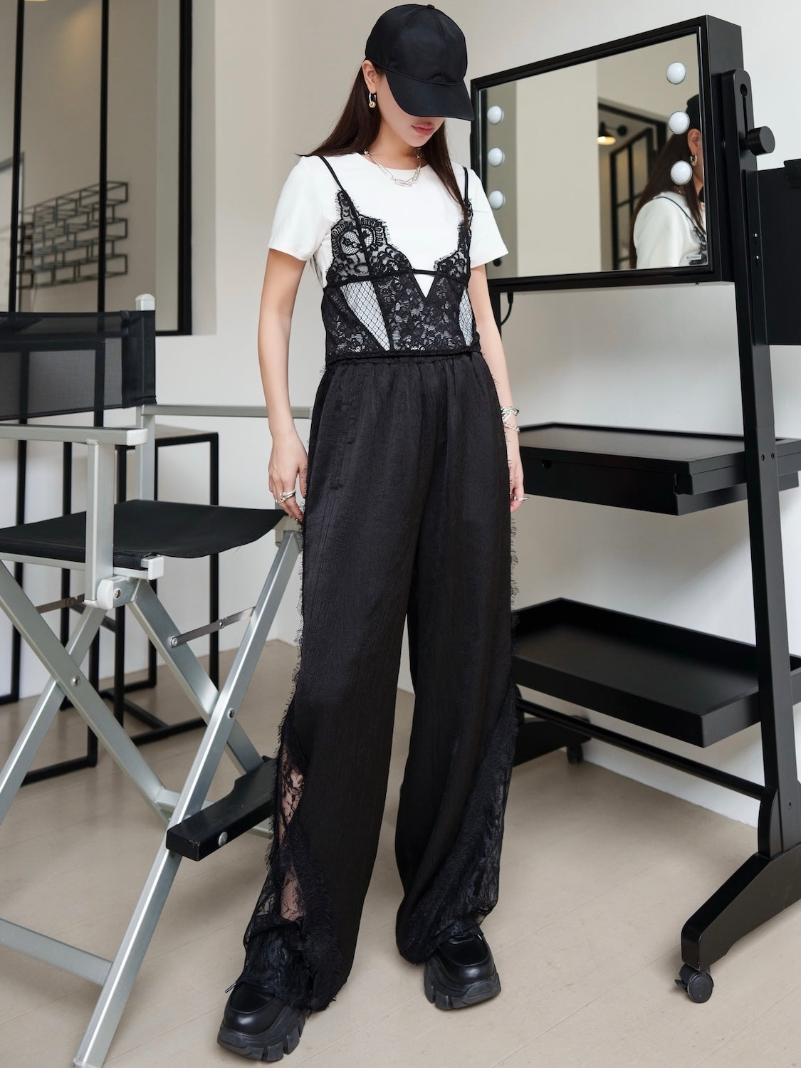 Switch レース サテン ワイドパンツ