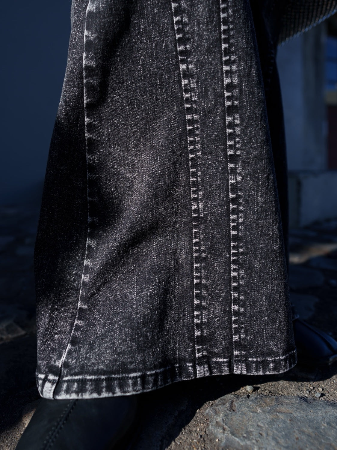 Multi-seam Stretch Flared Denim