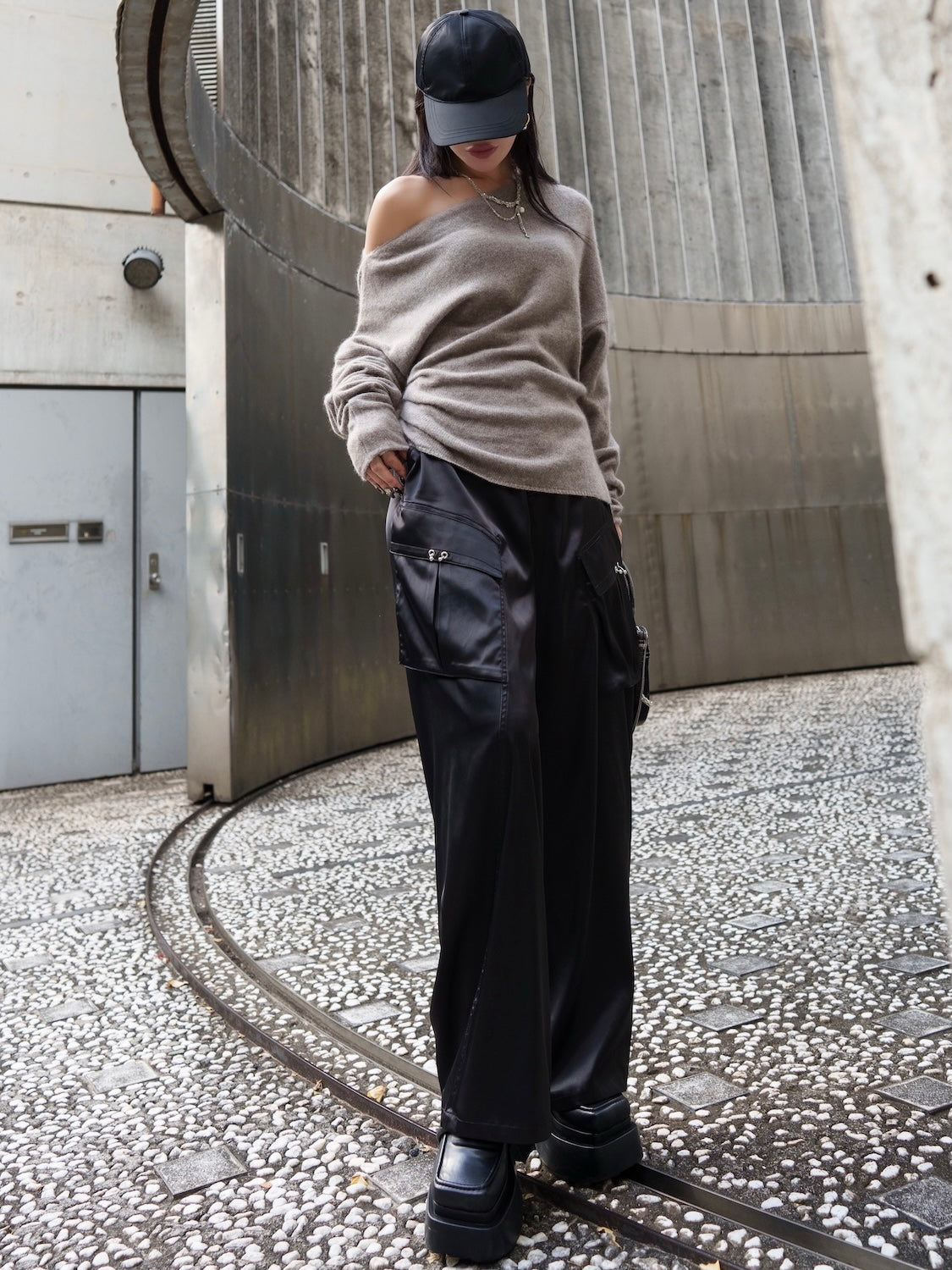 アシンメトリー ラクーン KNIT トップス