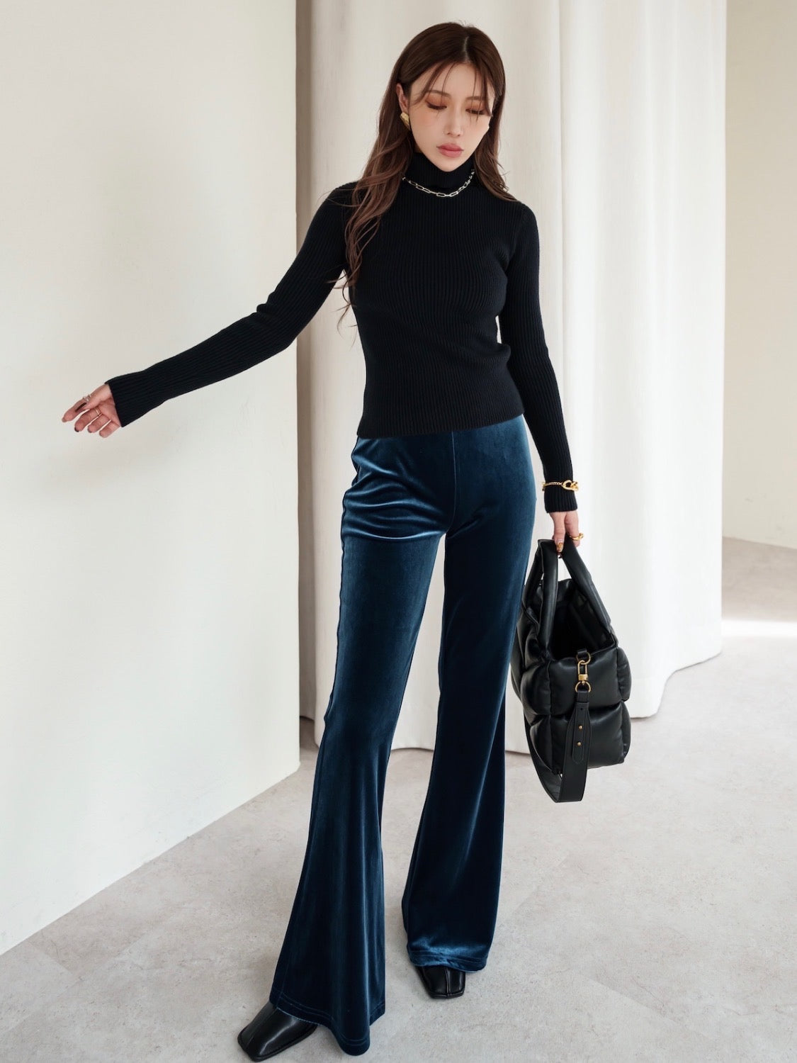 Slit Turtle Knit Top