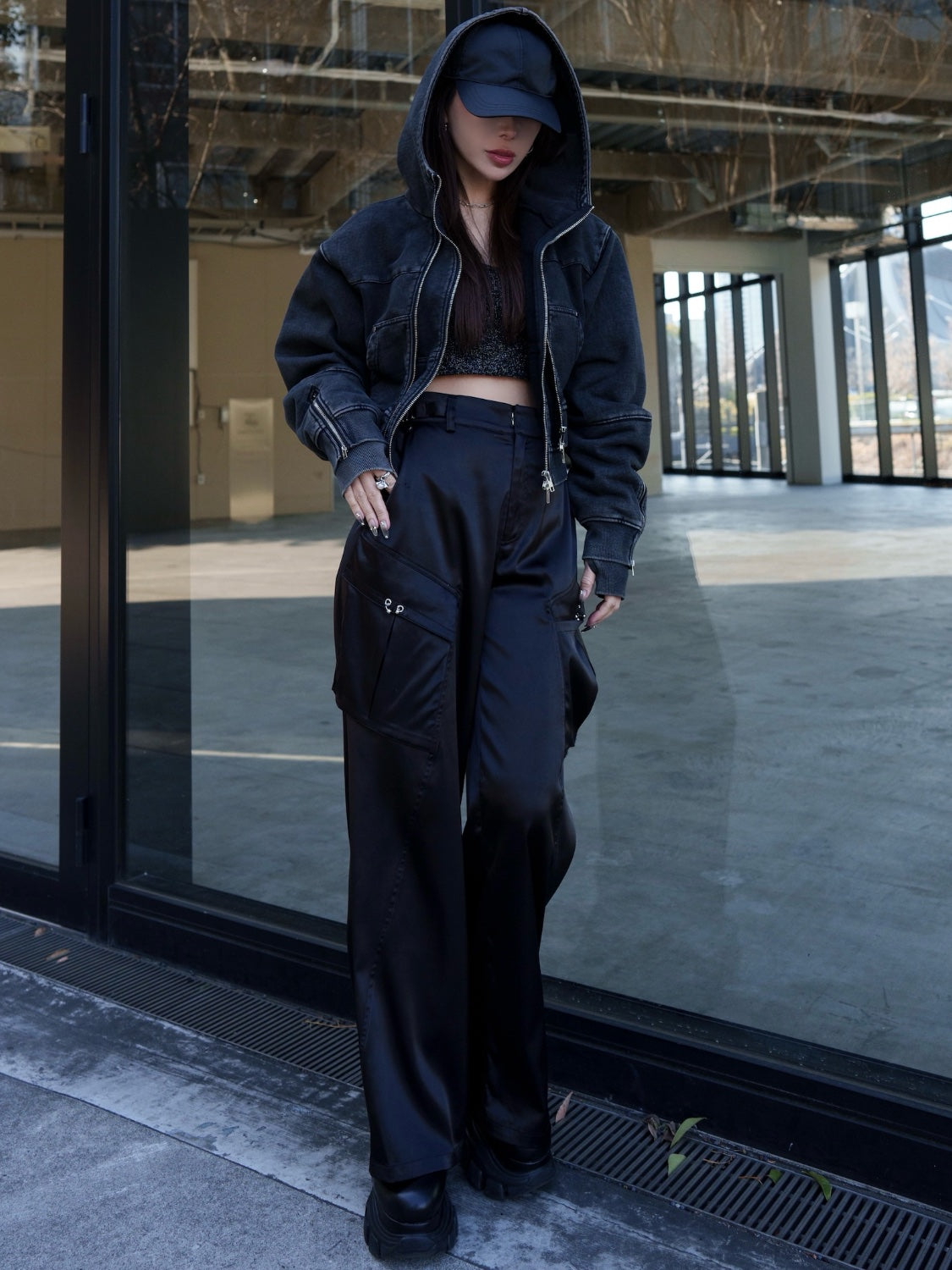 ピアスポケット Satin カーゴパンツ