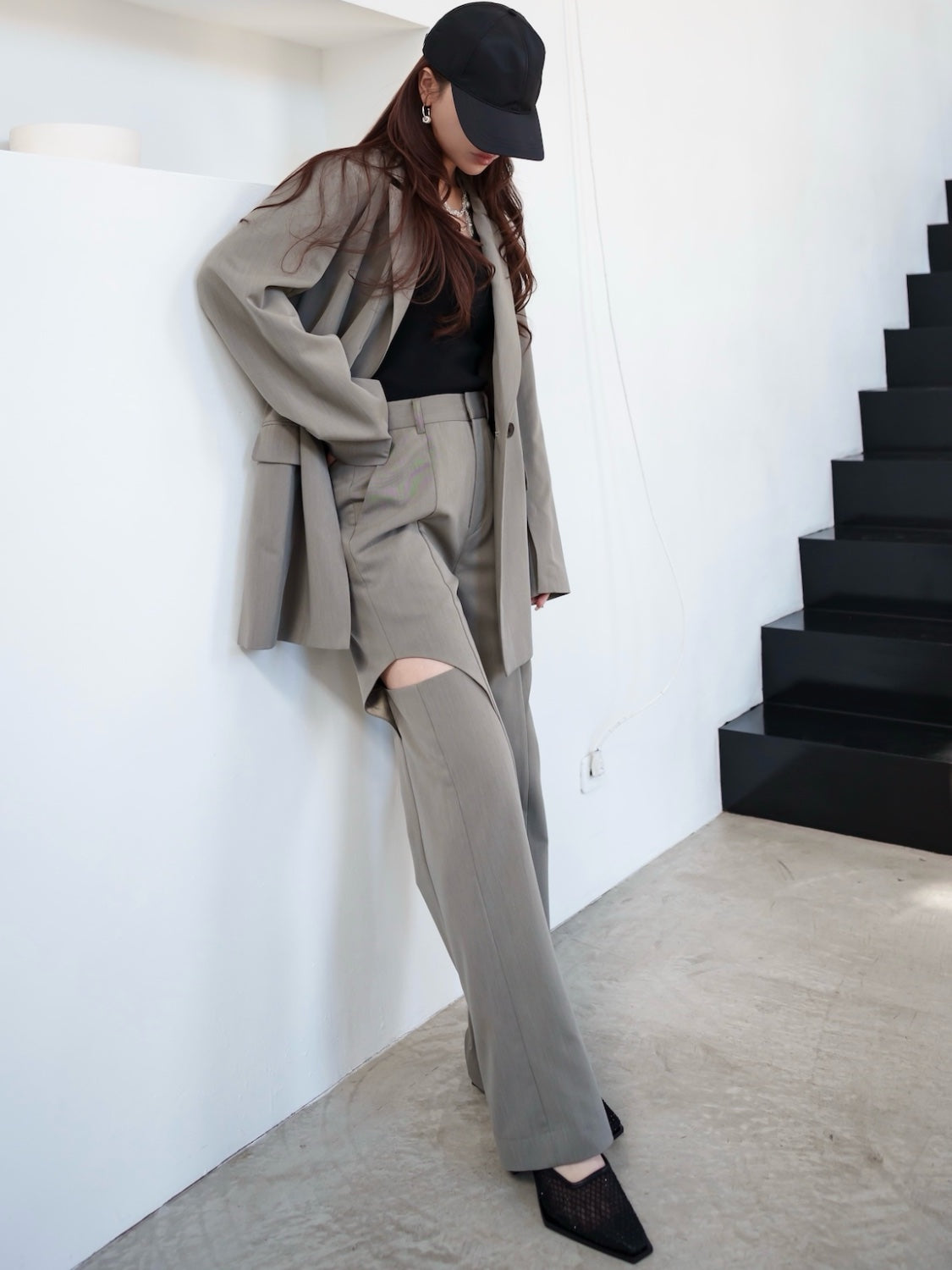 Side Hole Straight Slacks