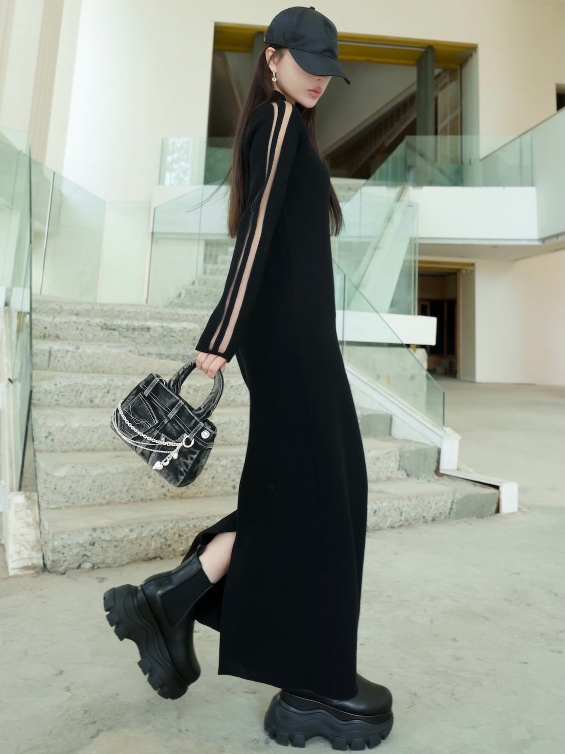 COLOR:ブラック<br>MODEL :159cm