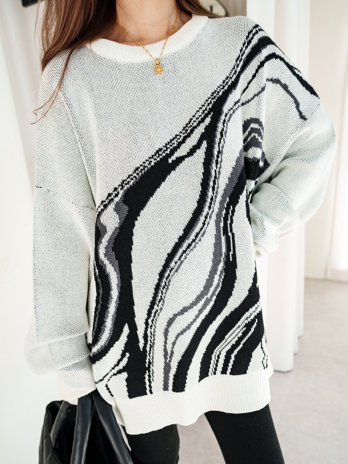 Marble Long-sleeve Pullover