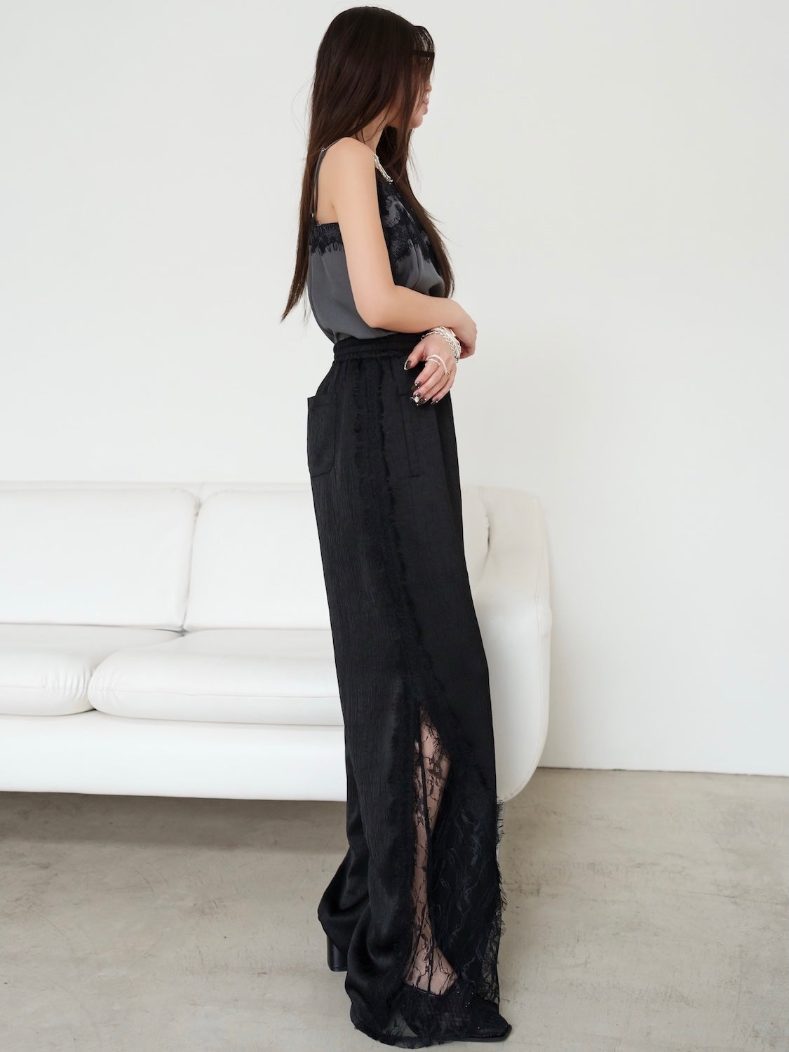 Switch レース サテン ワイドパンツ