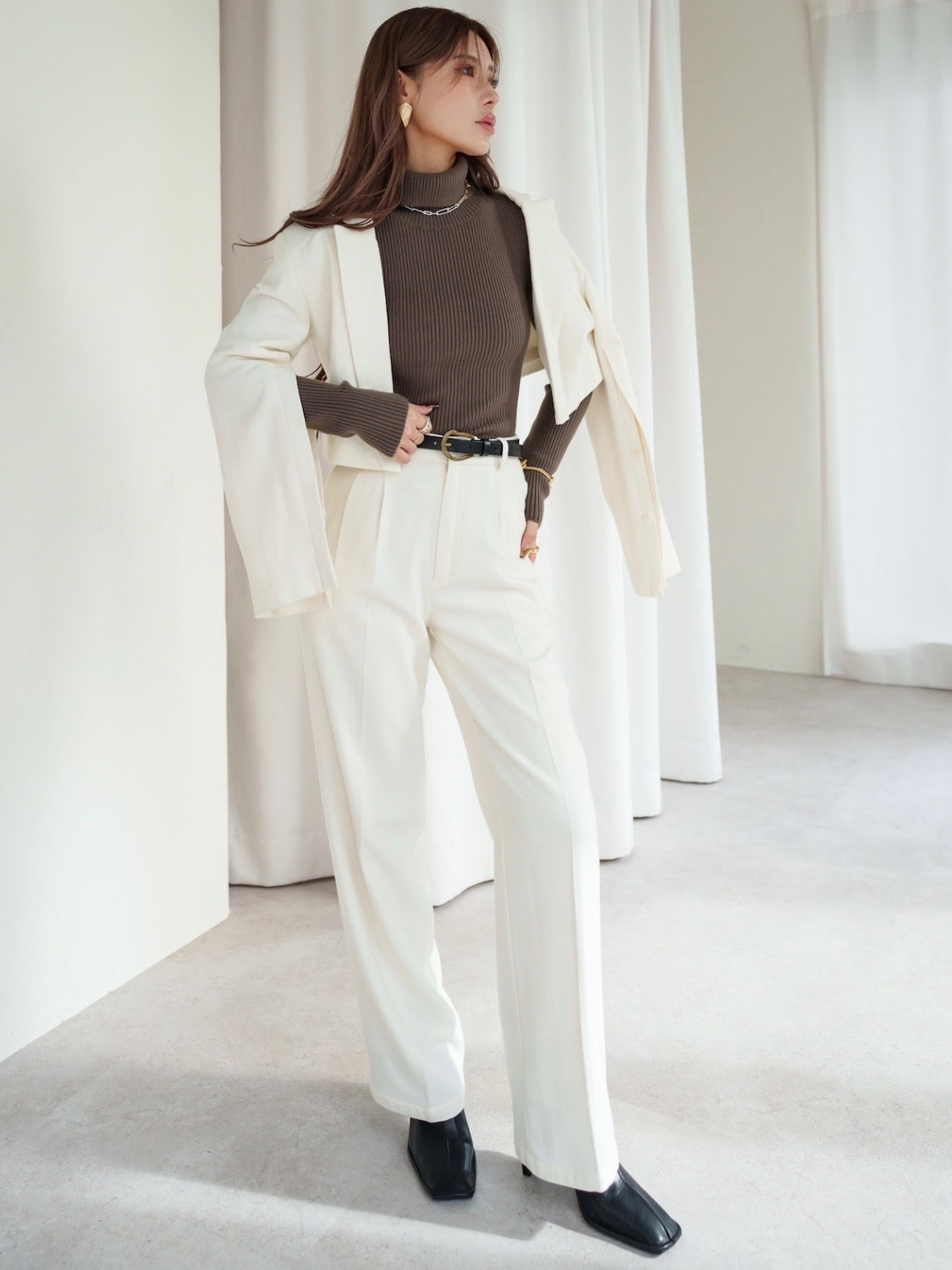 Slit Turtle Knit Top