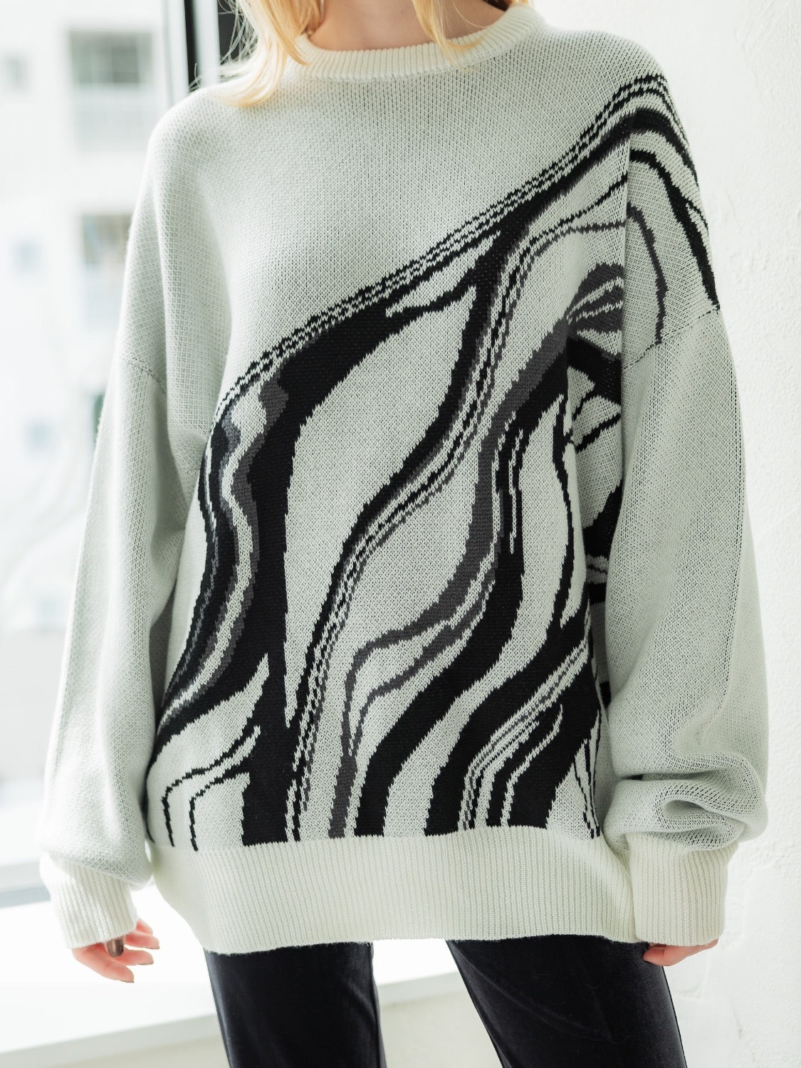 Marble Long-sleeve Pullover