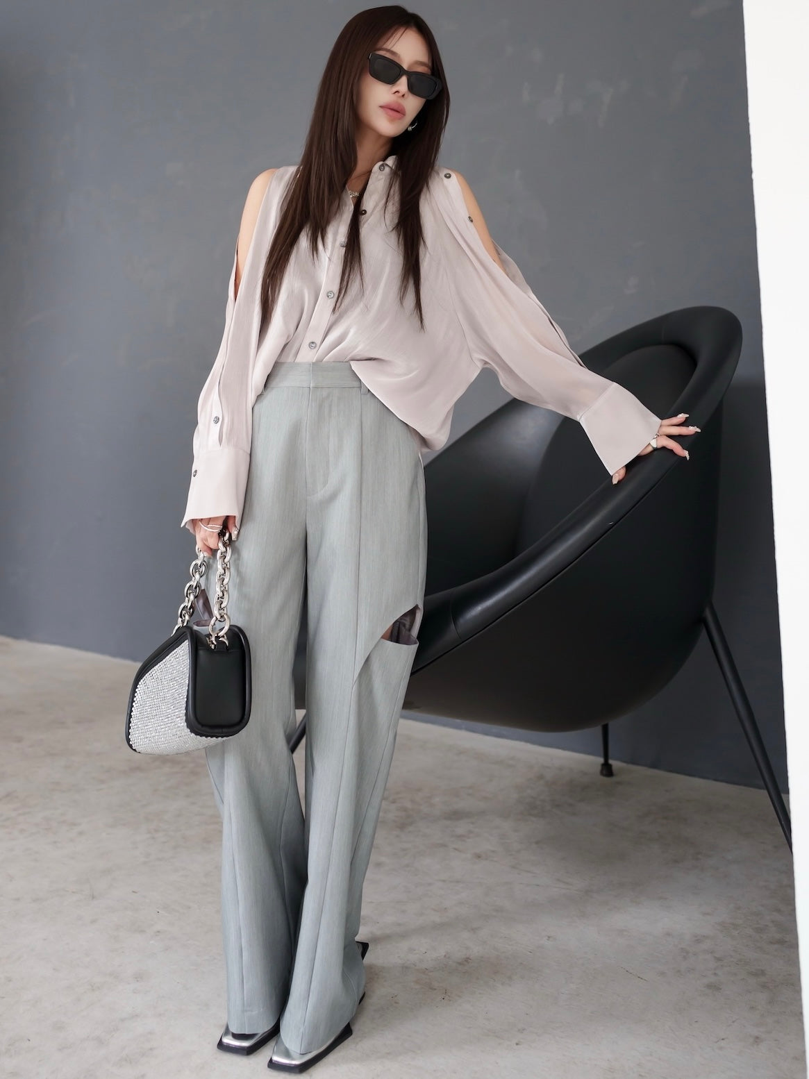 Side Hole Straight Slacks