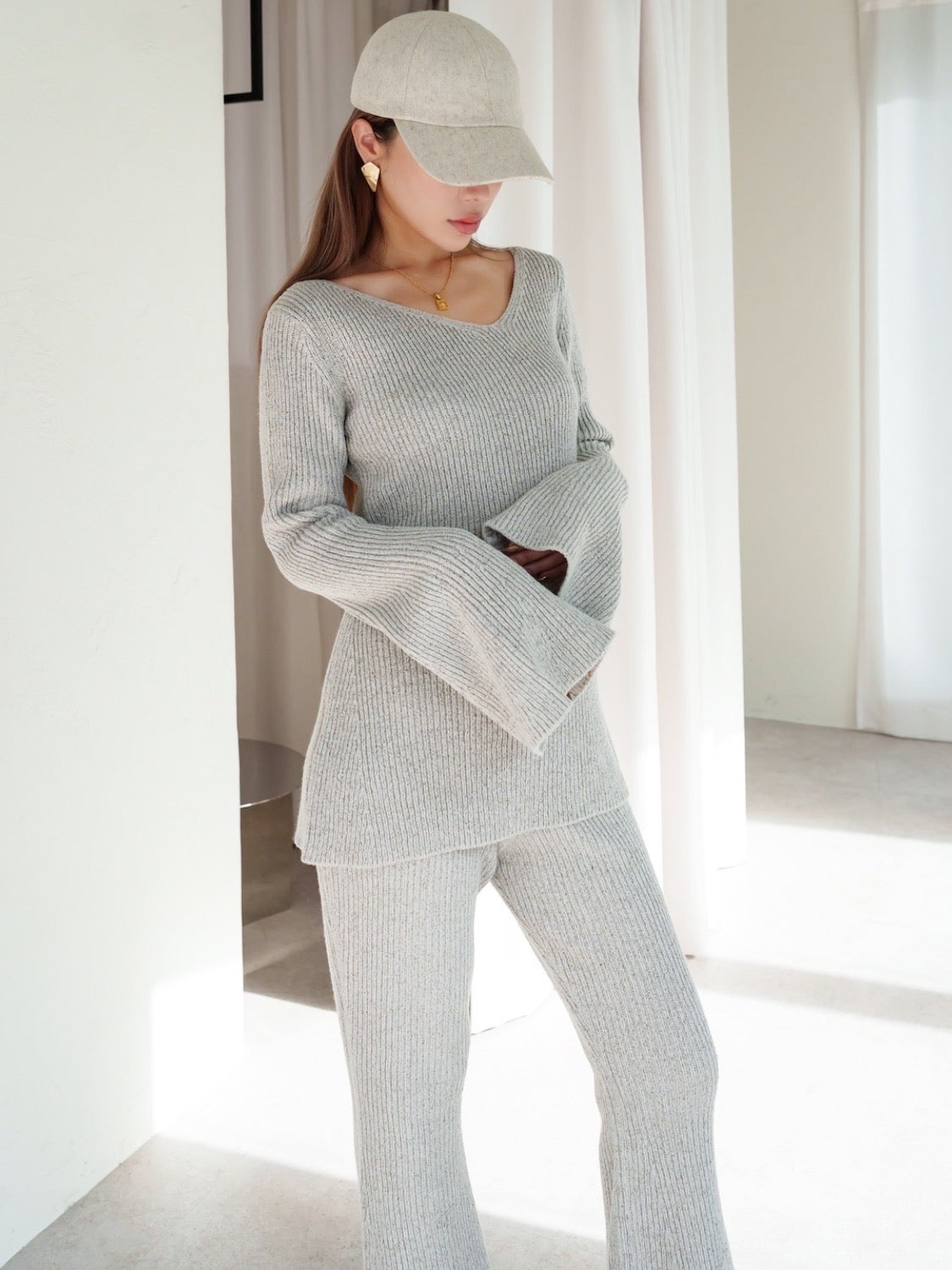 Design Neck Knit Set Up