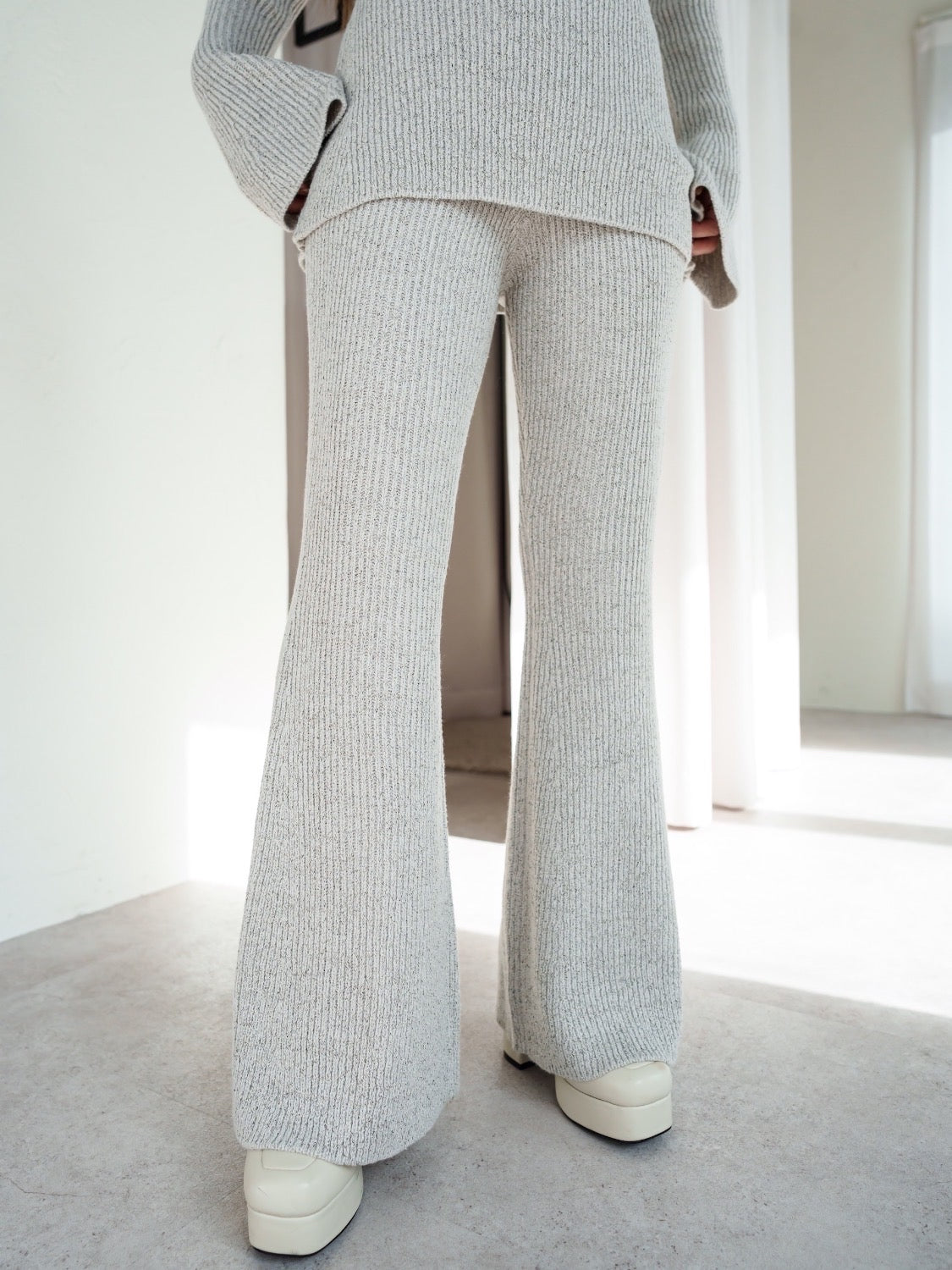 Design Neck Knit Set Up