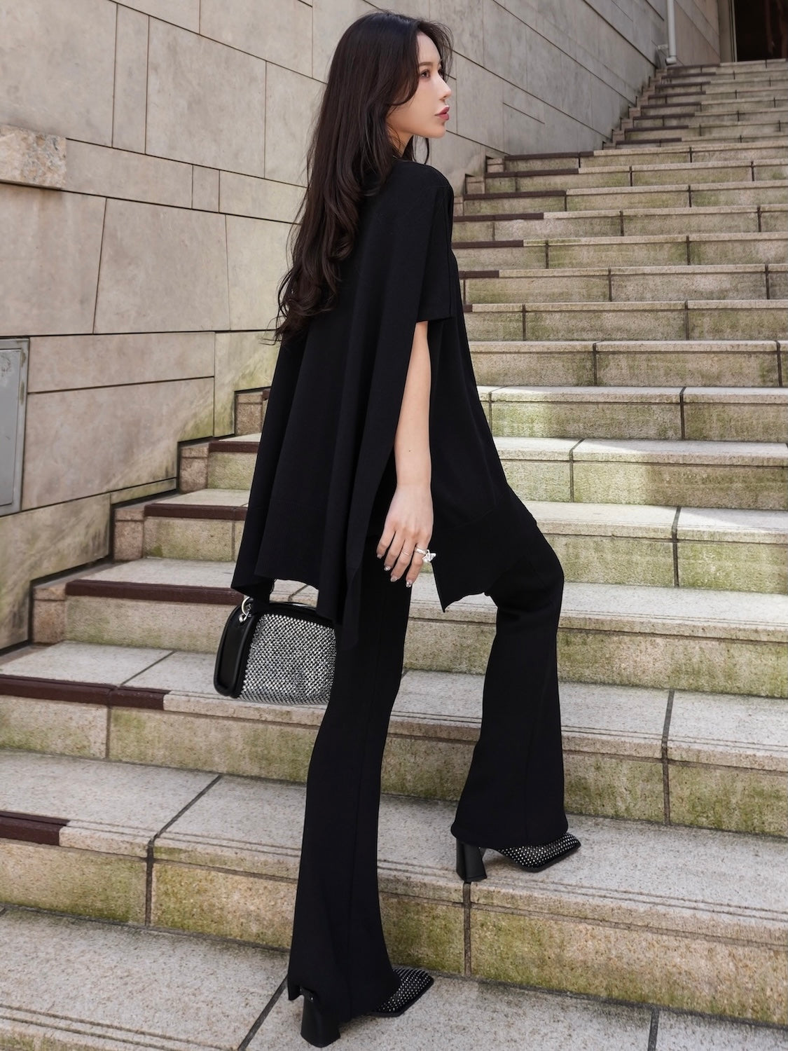 Poncho-like decollete sheer knit set