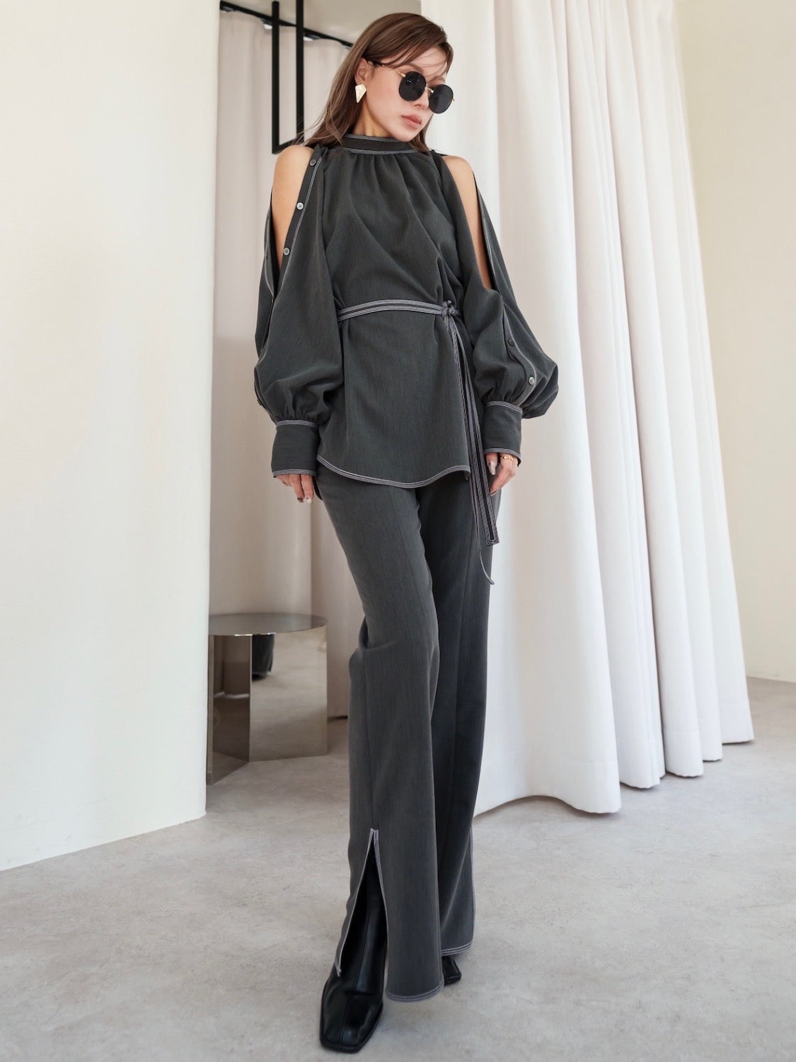 Stitched semi-flared pants