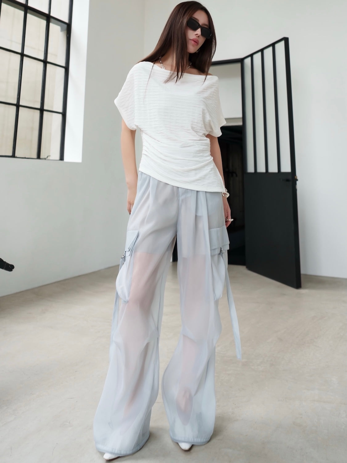 MODEL:159cm<br>COLOR:ホワイト