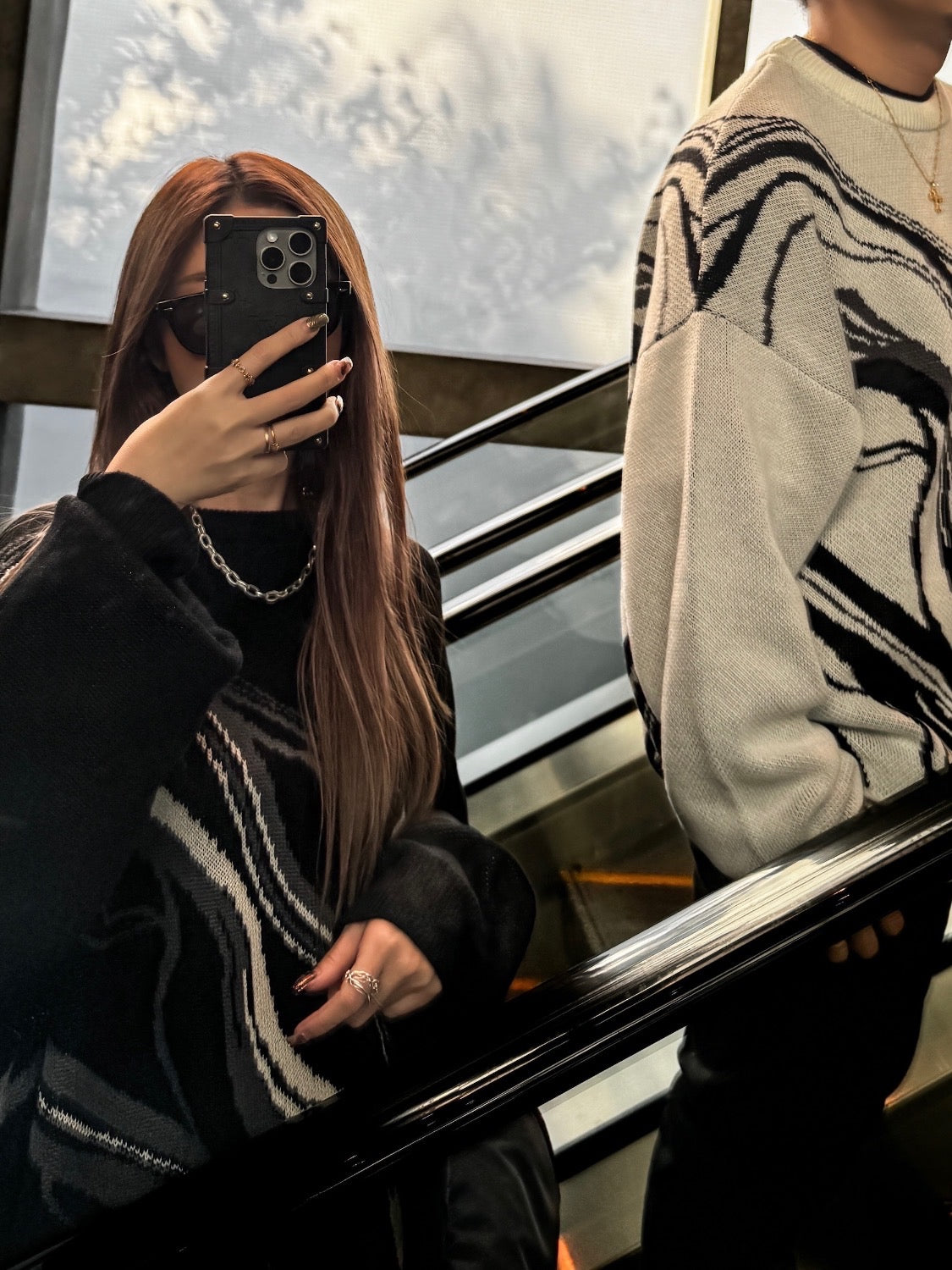 Marble Long-sleeve Pullover