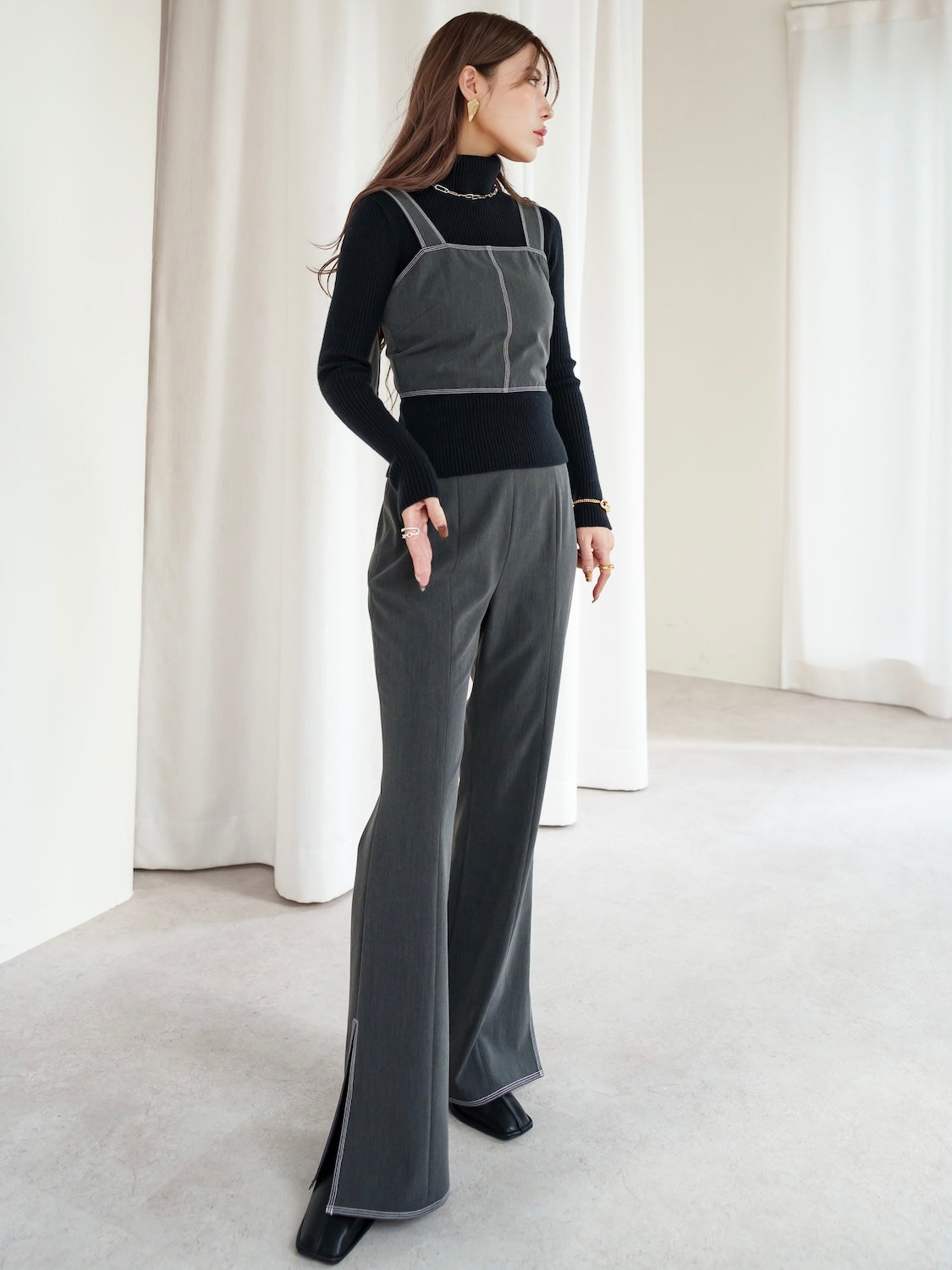 Stitched semi-flared pants