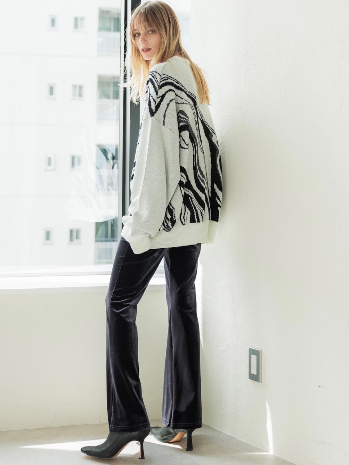 Marble Long-sleeve Pullover