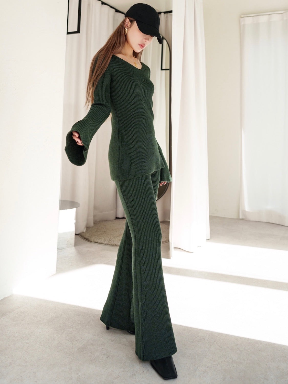 Design Neck Knit Set Up