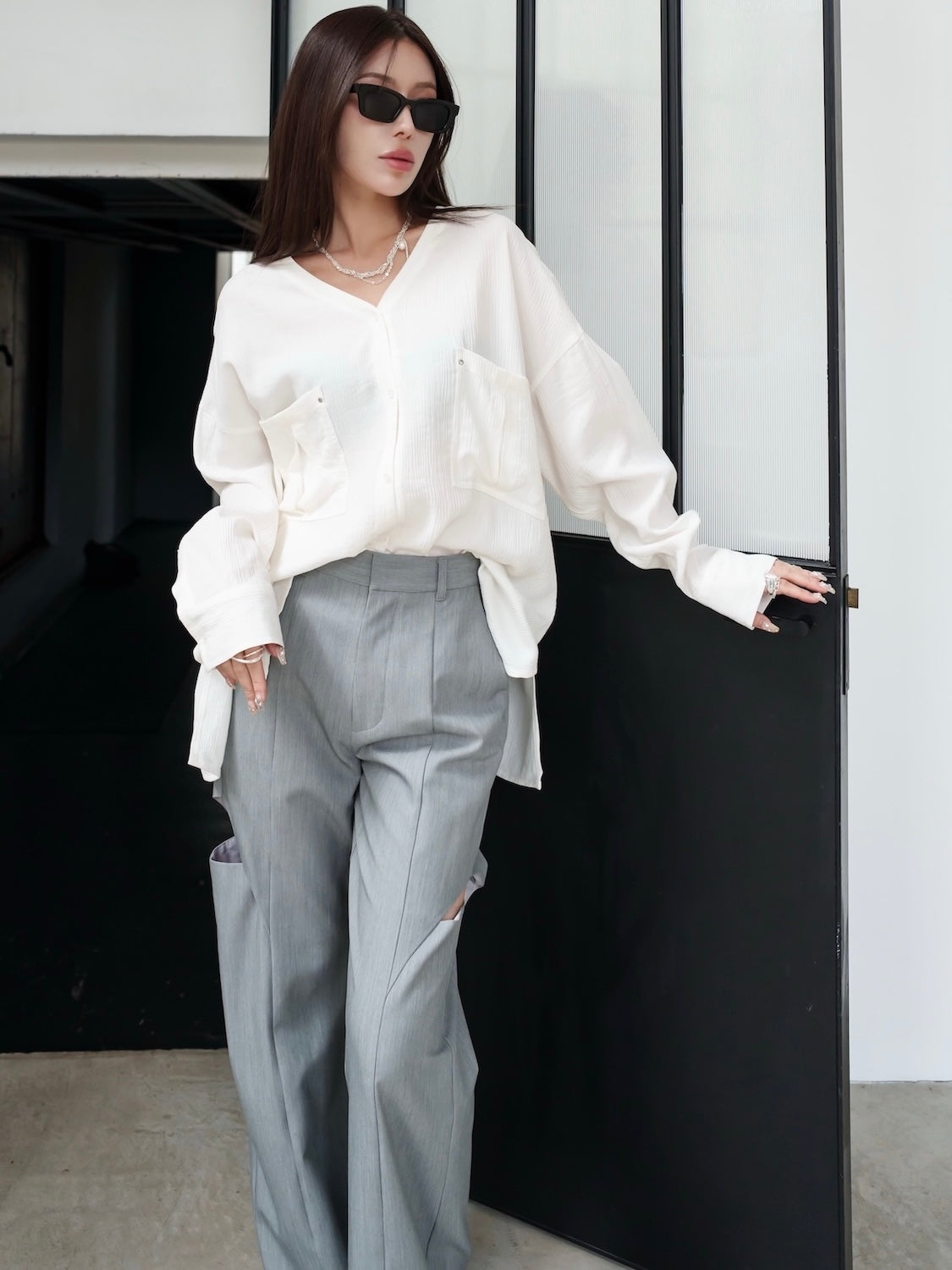 Side Hole Straight Slacks