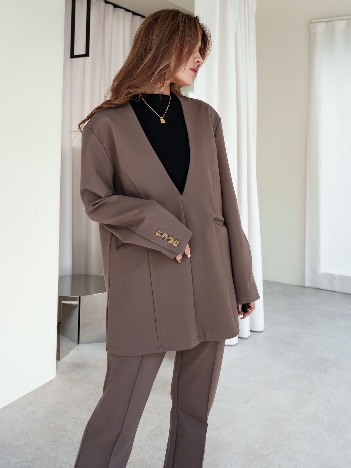 V-neck smooth set-up