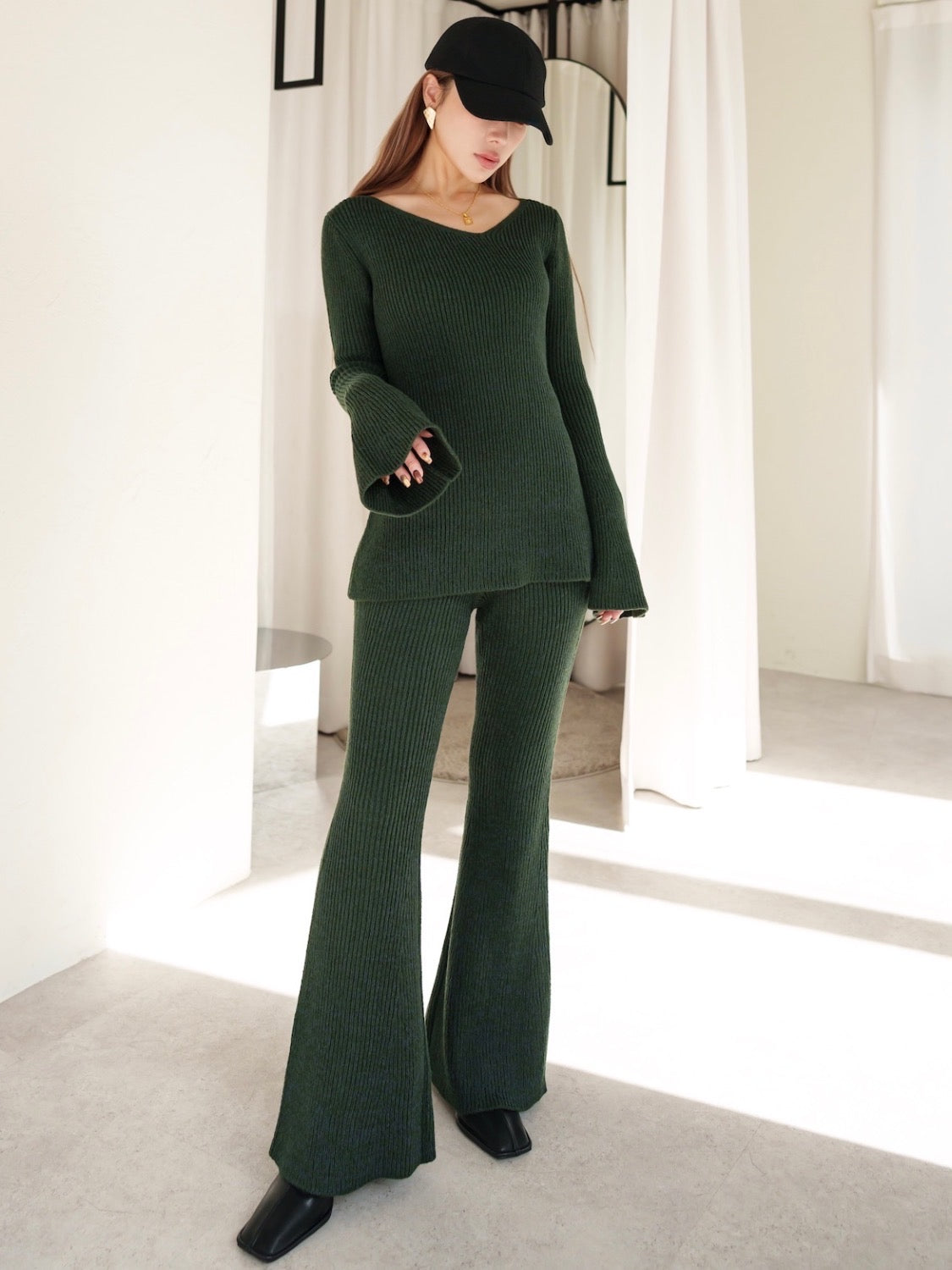 Design Neck Knit Set Up