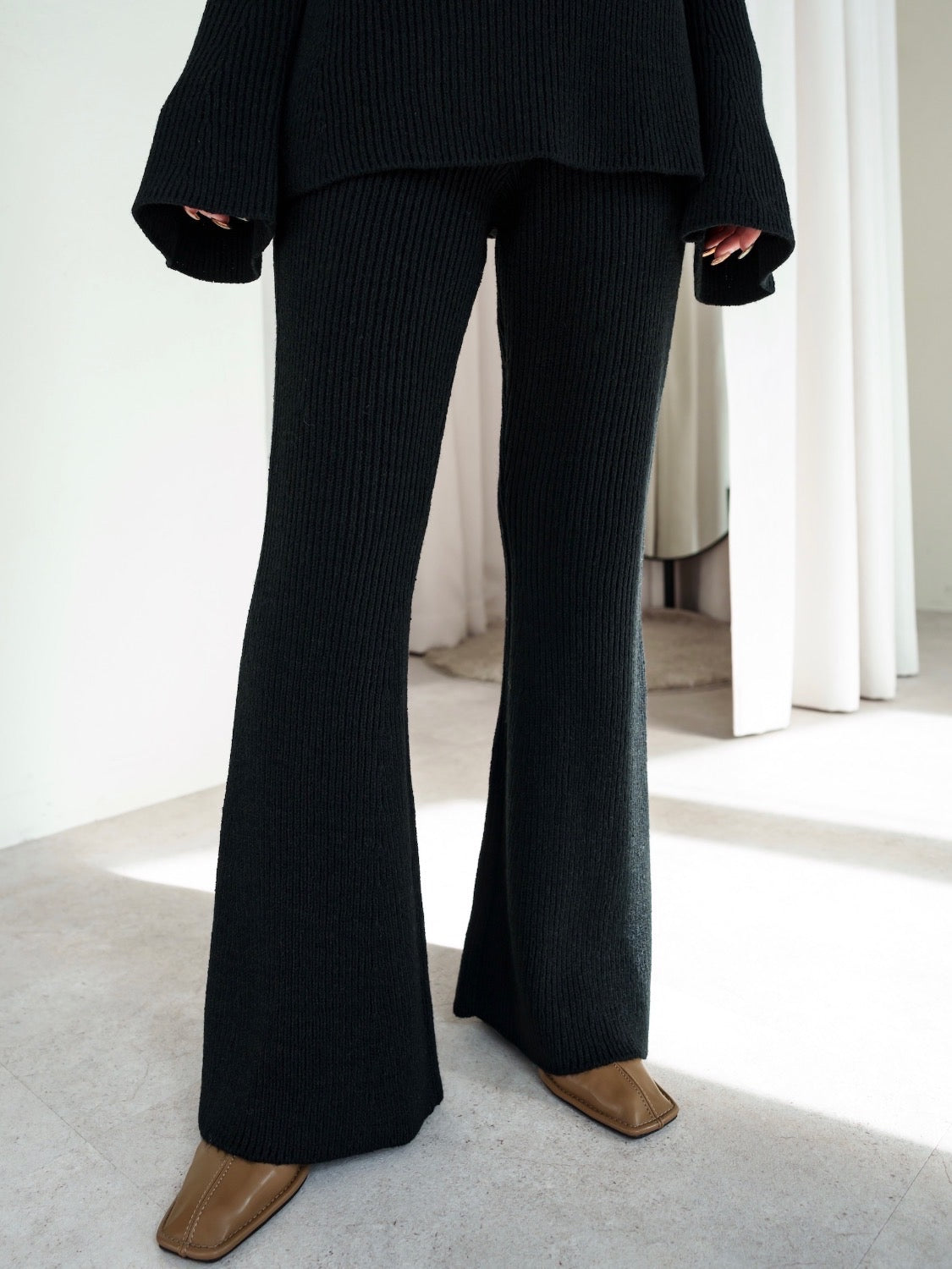 Design Neck Knit Set Up