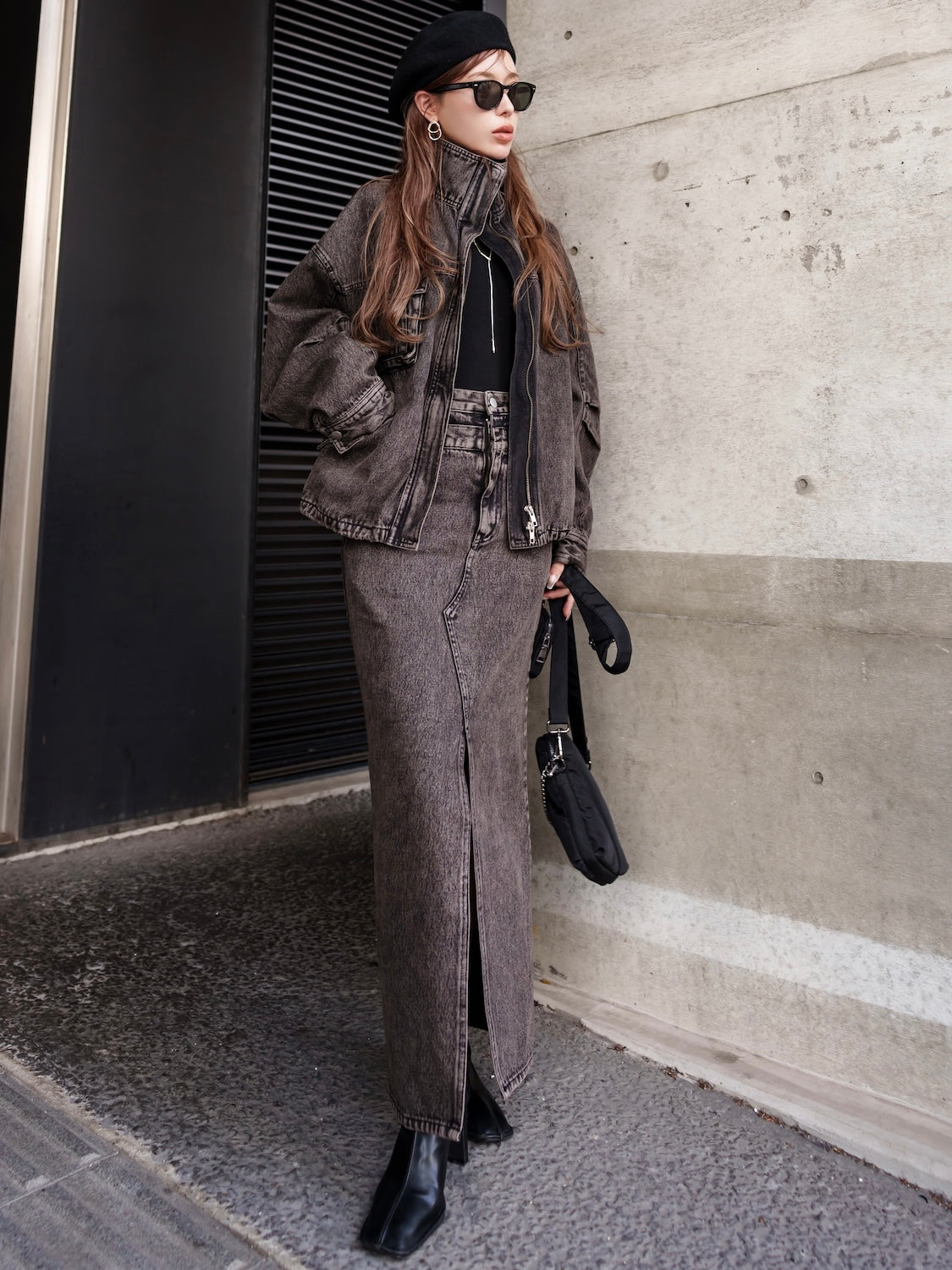 MODEL:159cm<br>COLOR:ブラック<br>着用サイズ:23.5cm