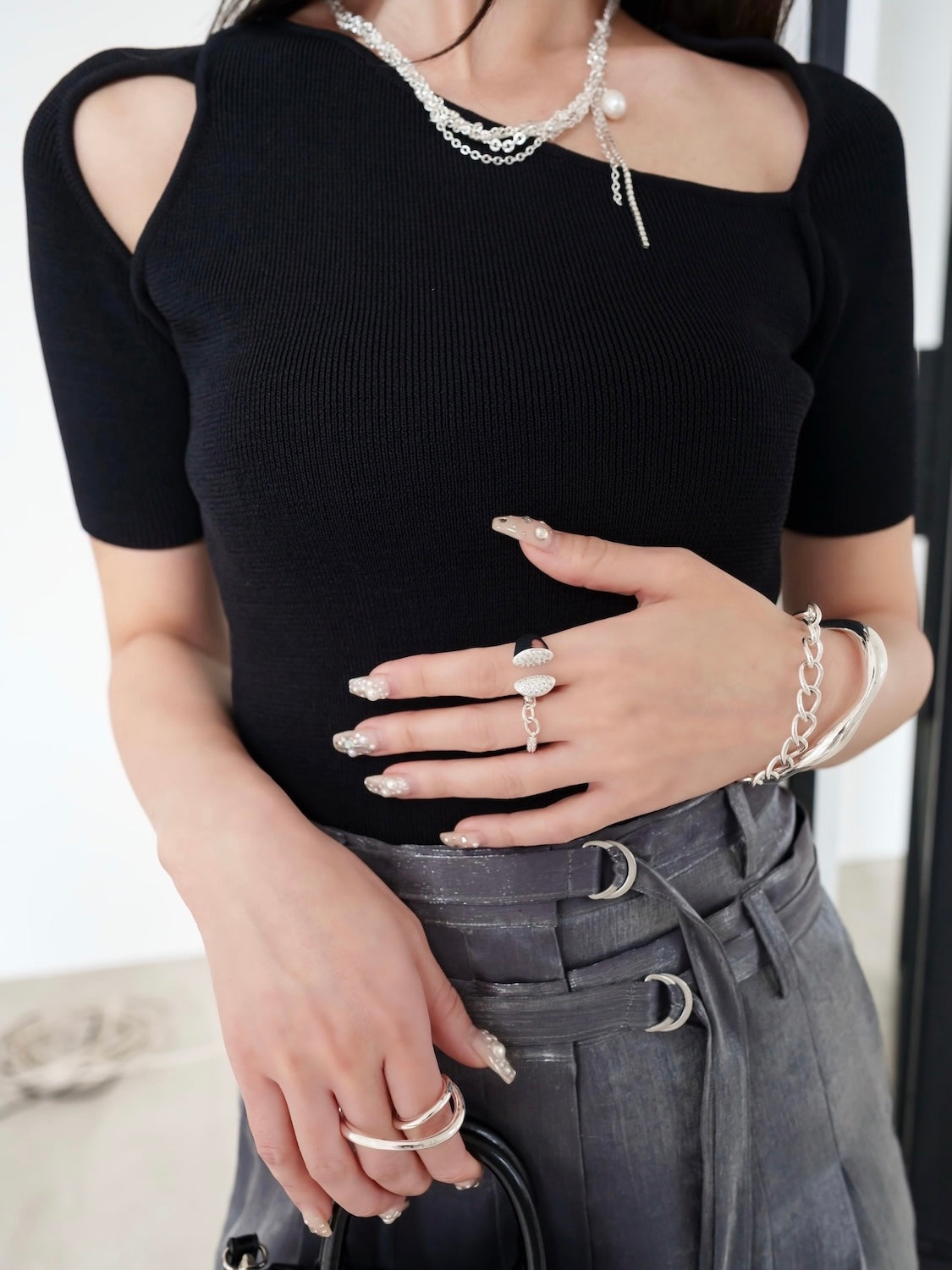 Asymmetrical short-sleeve knit