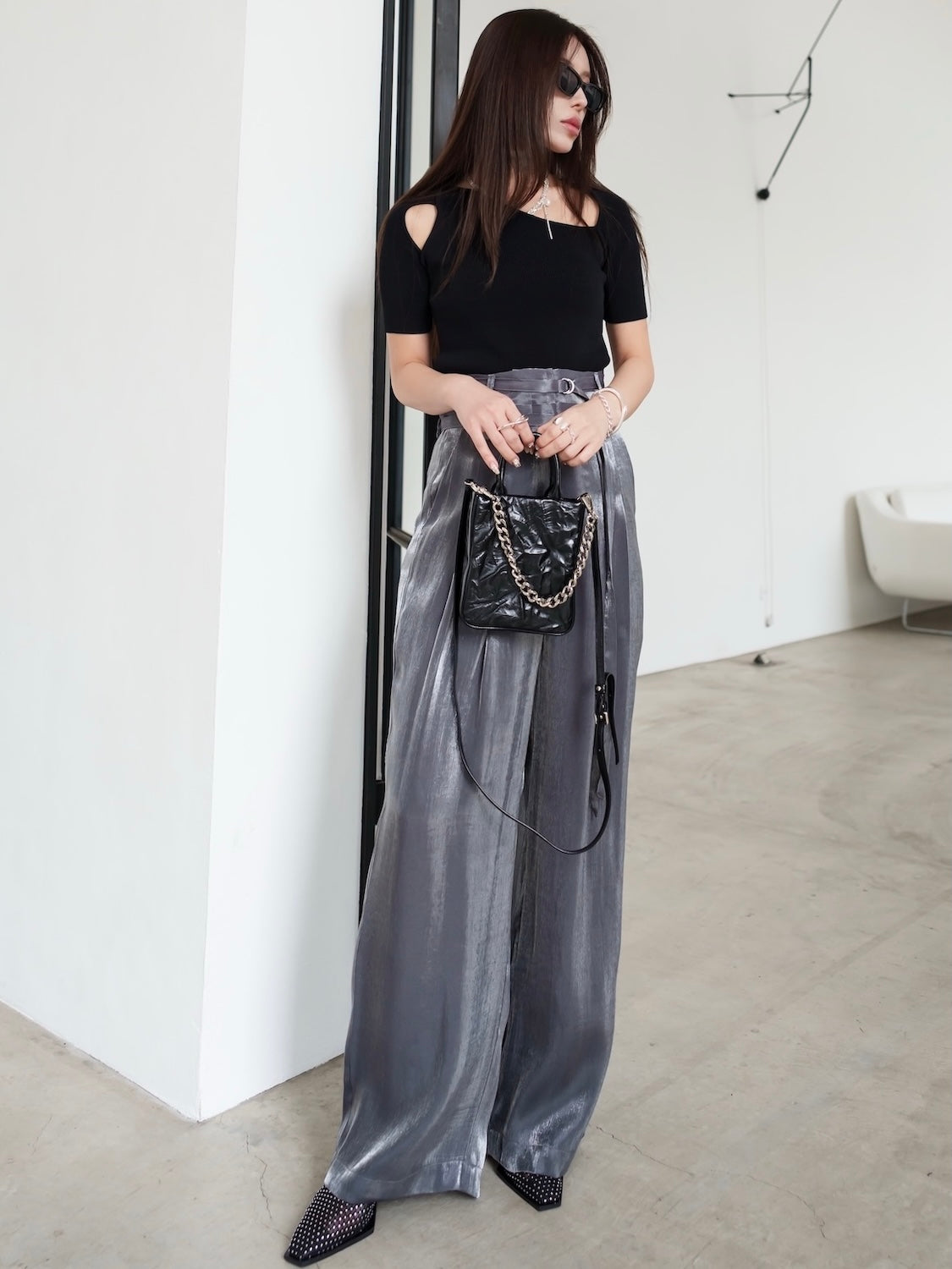 Asymmetrical short-sleeve knit