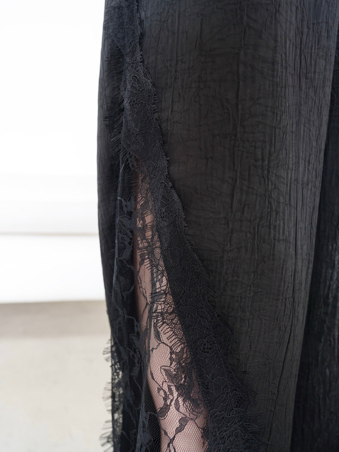 Switch レース サテン ワイドパンツ