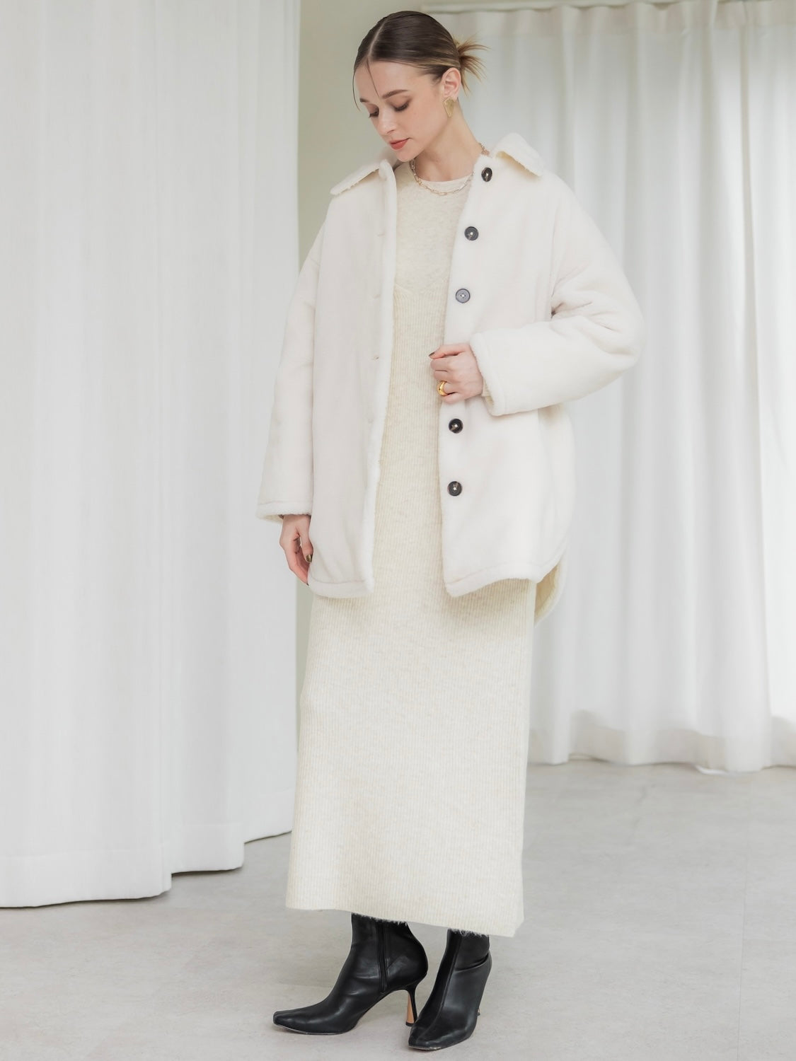 MODEL:171cm<br>COLOR:アイボリー