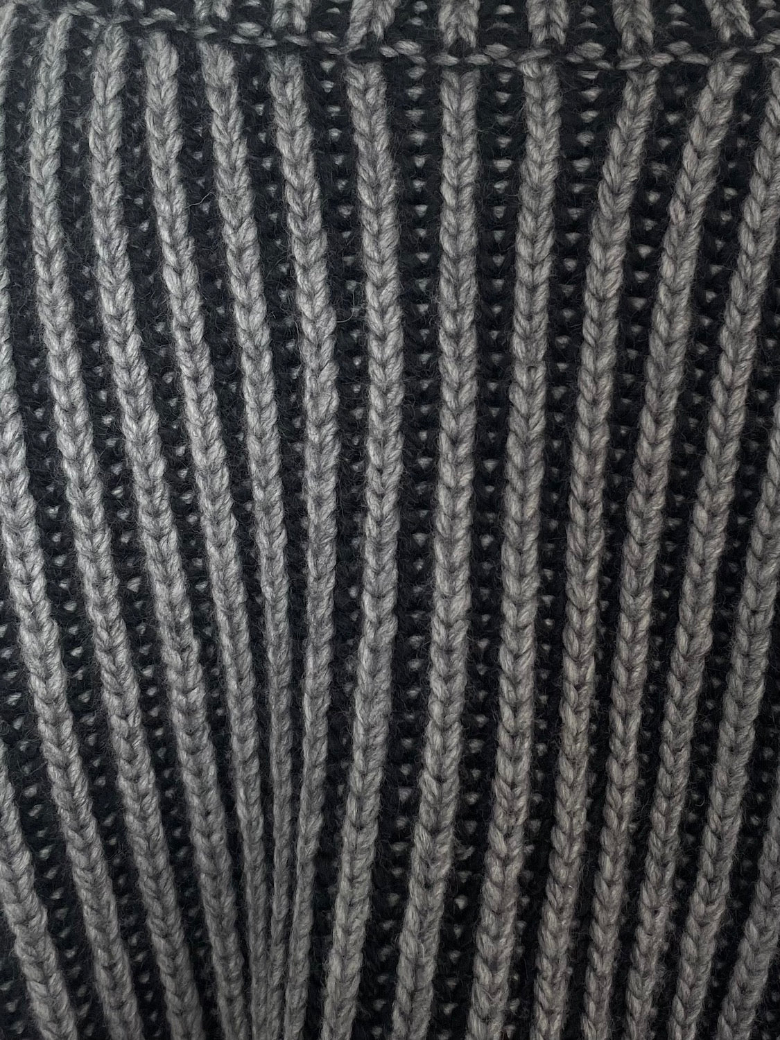 BLACK ストライプ クロップド Wool Knit