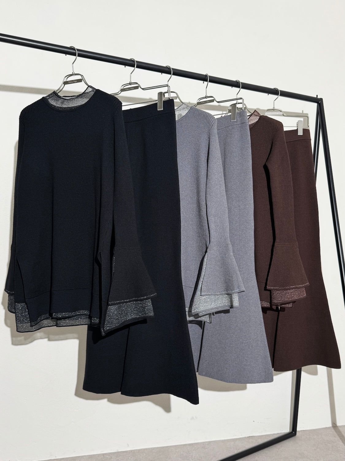 Sheer レイヤーカフス KNIT セットアップ