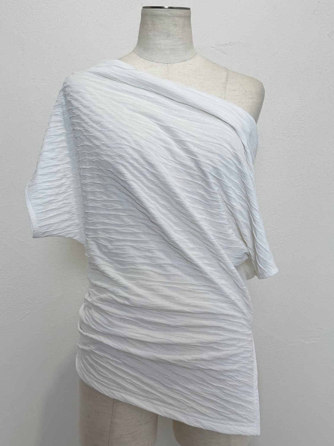 アシンメトリー リップル トップス